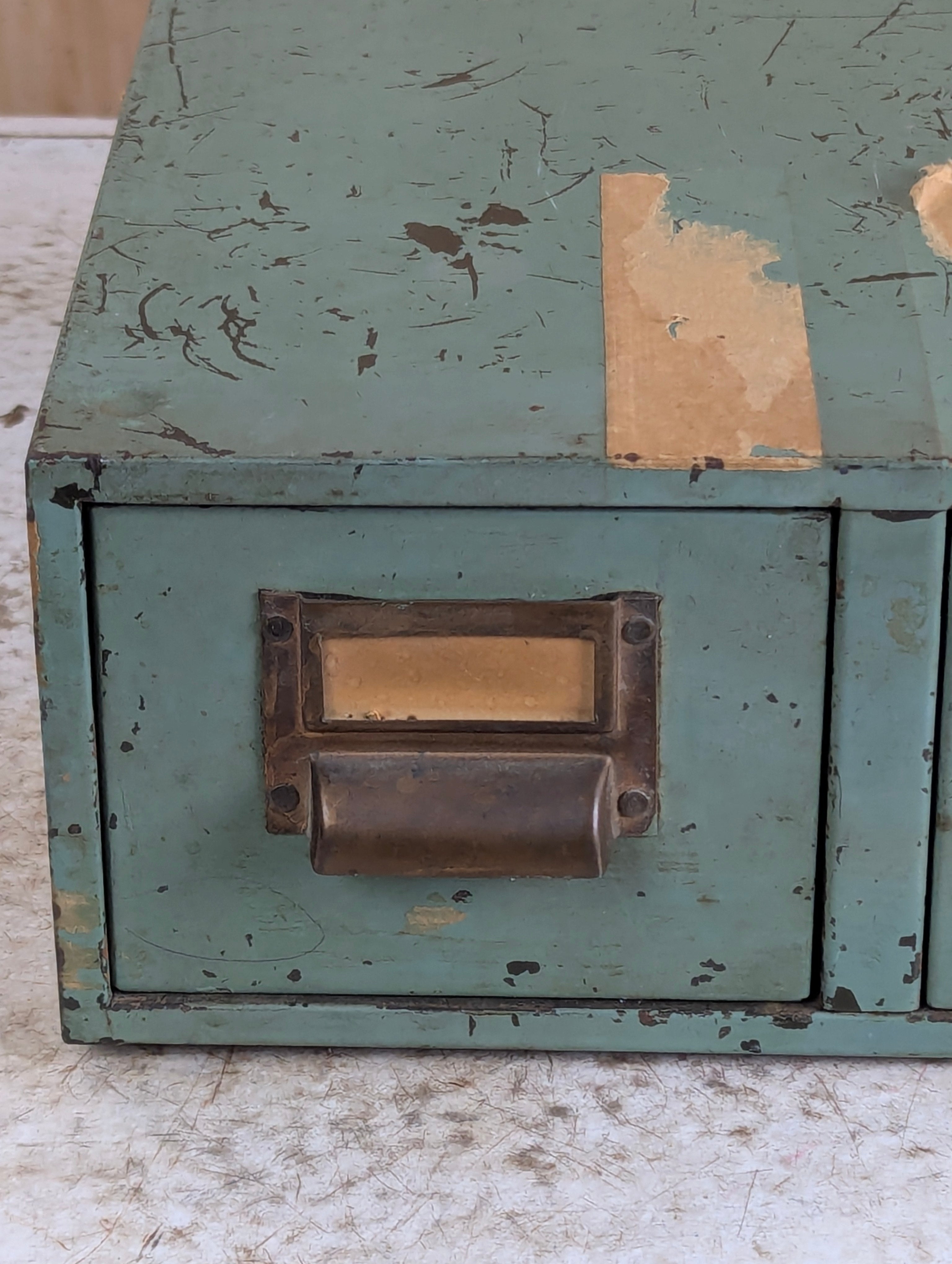 Vintage Industrial Decor in Ontario | KG Novelties