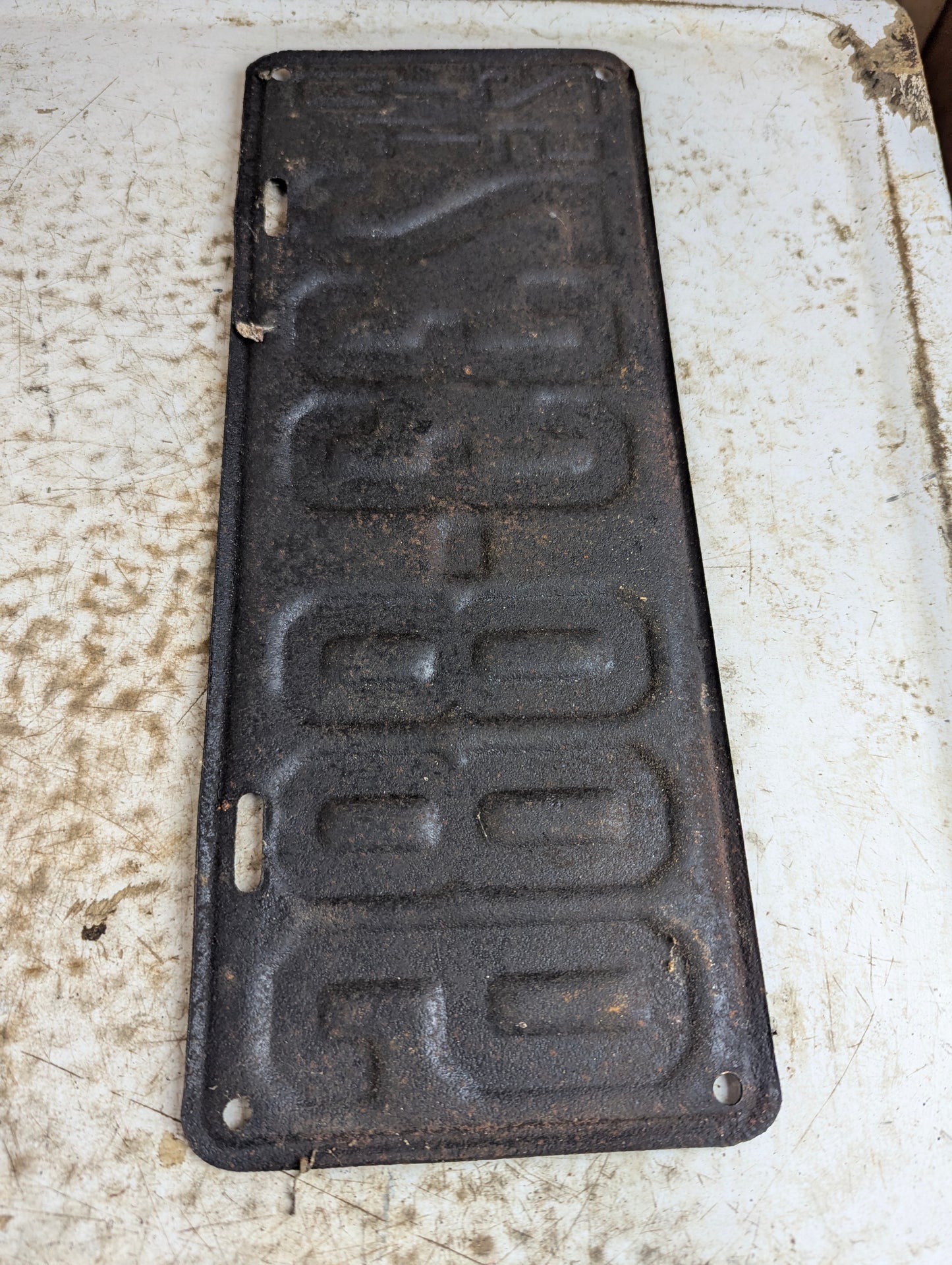 Antique 1925 Ontario Passenger License Plate