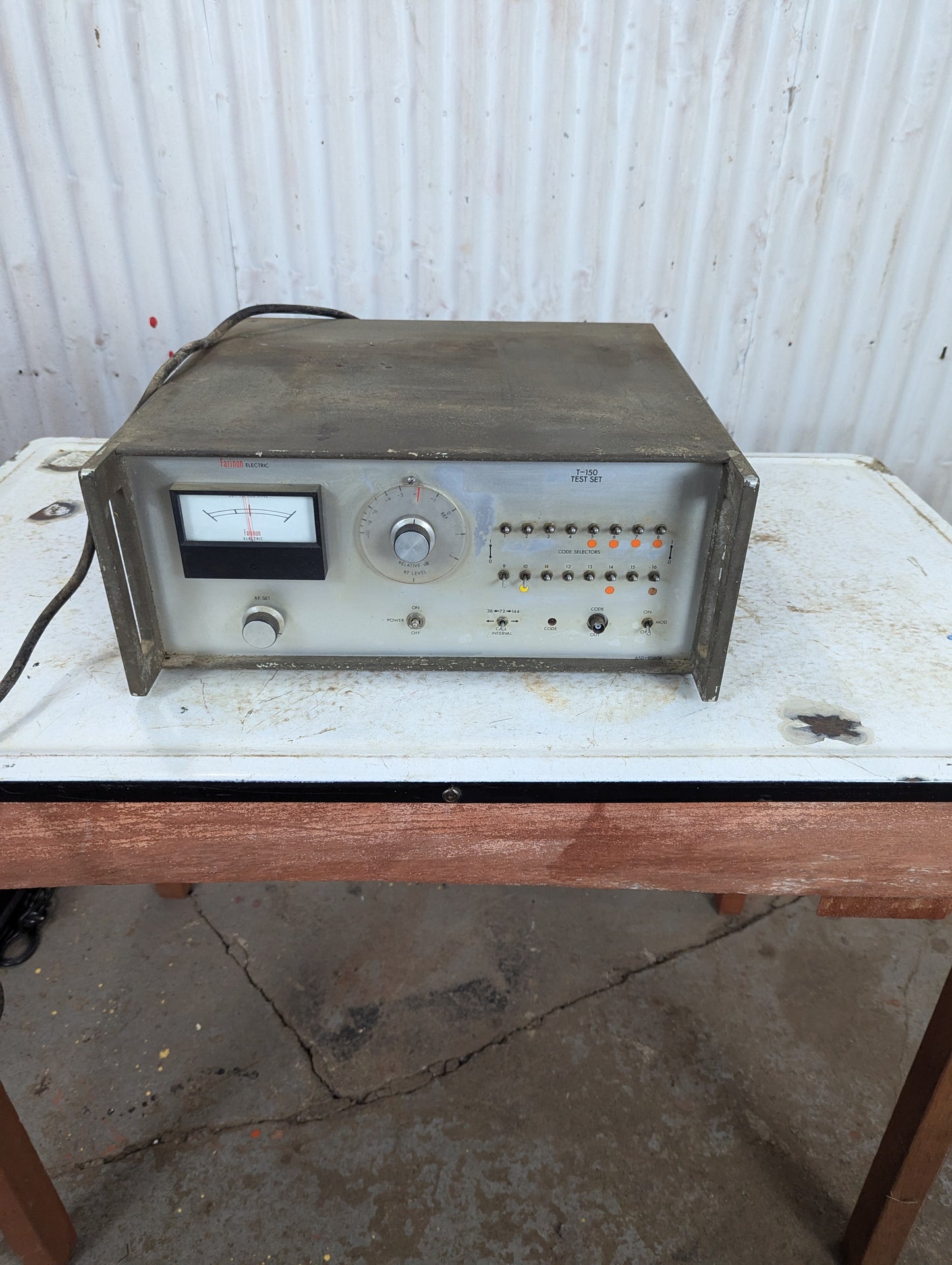 From 1960’s Vintage Farinon Electric T150 Test Set For Radios