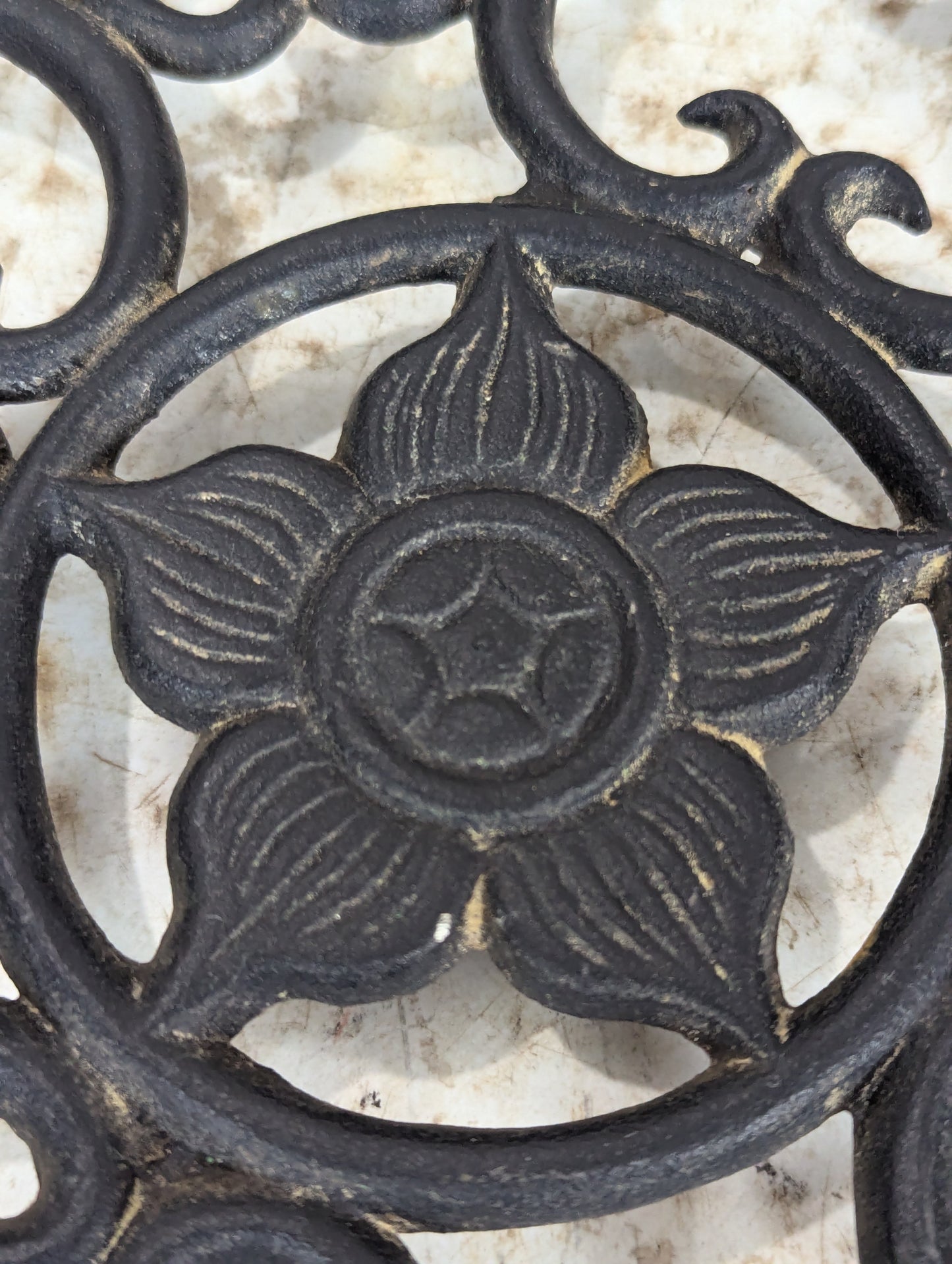 Cast Aluminum Gate Fence Decor Insert
