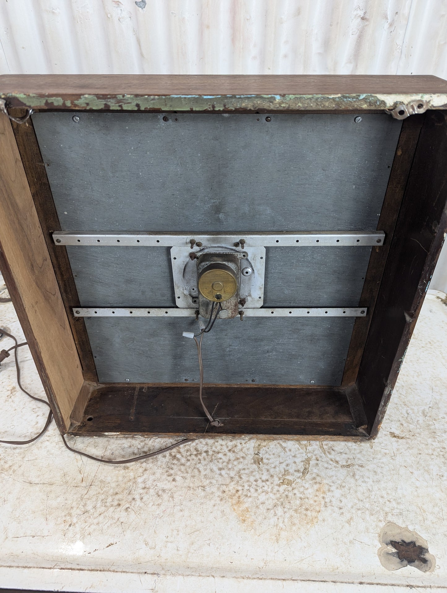 Vintage 1930’s Hammond Electric Wall Clock