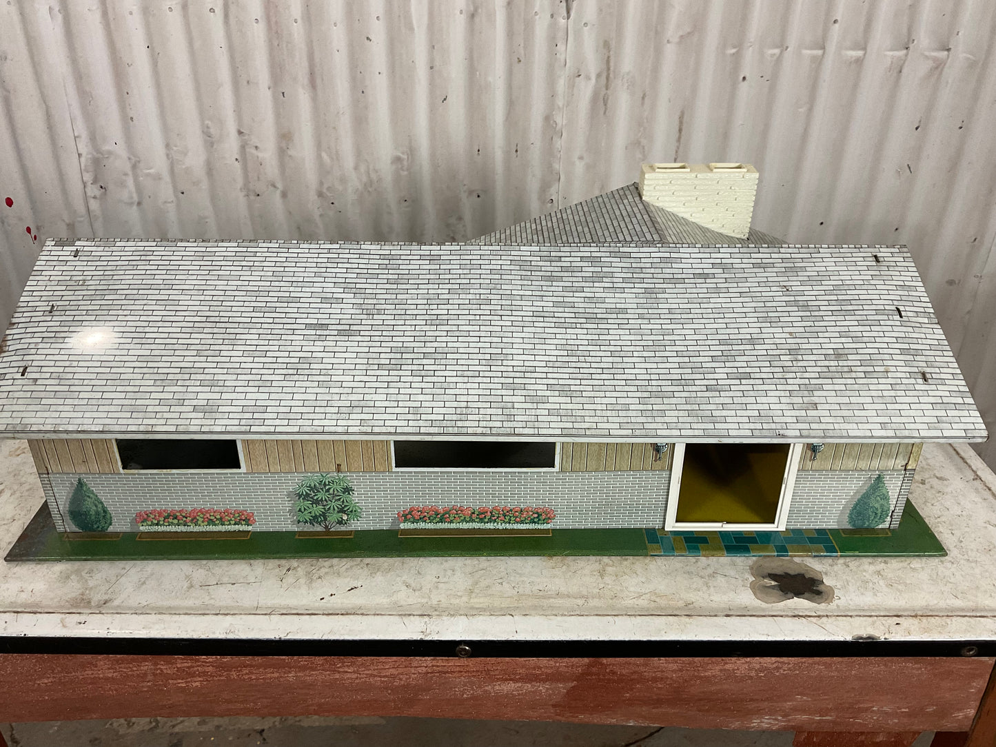 Vintage Metal Doll House