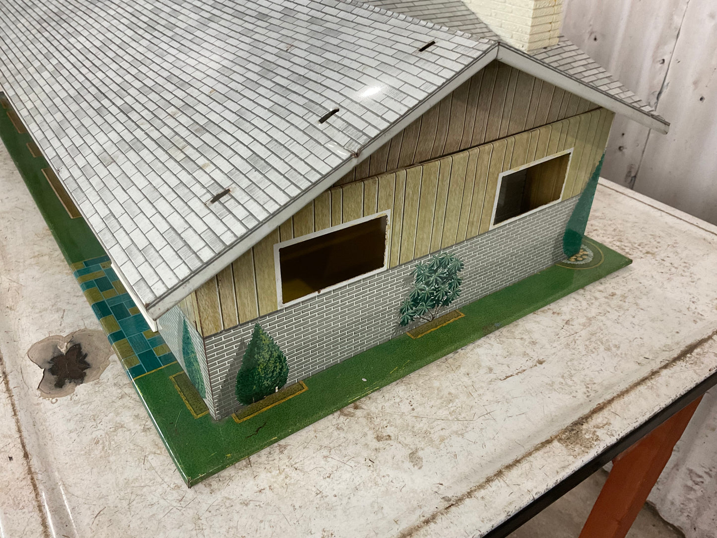 Vintage Metal Doll House