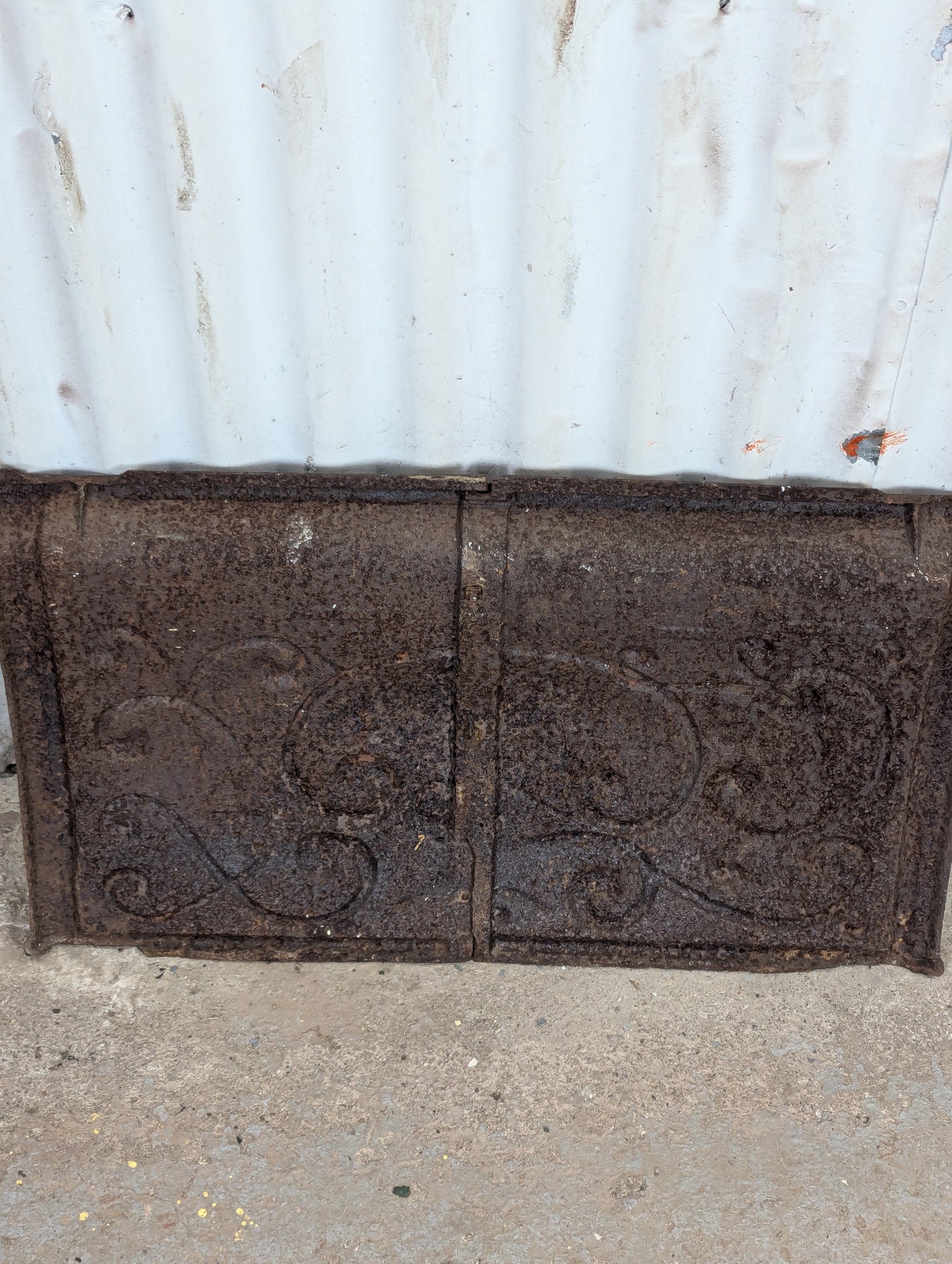 Vintage Cast Iron “Favorite Box 28” Stove Part