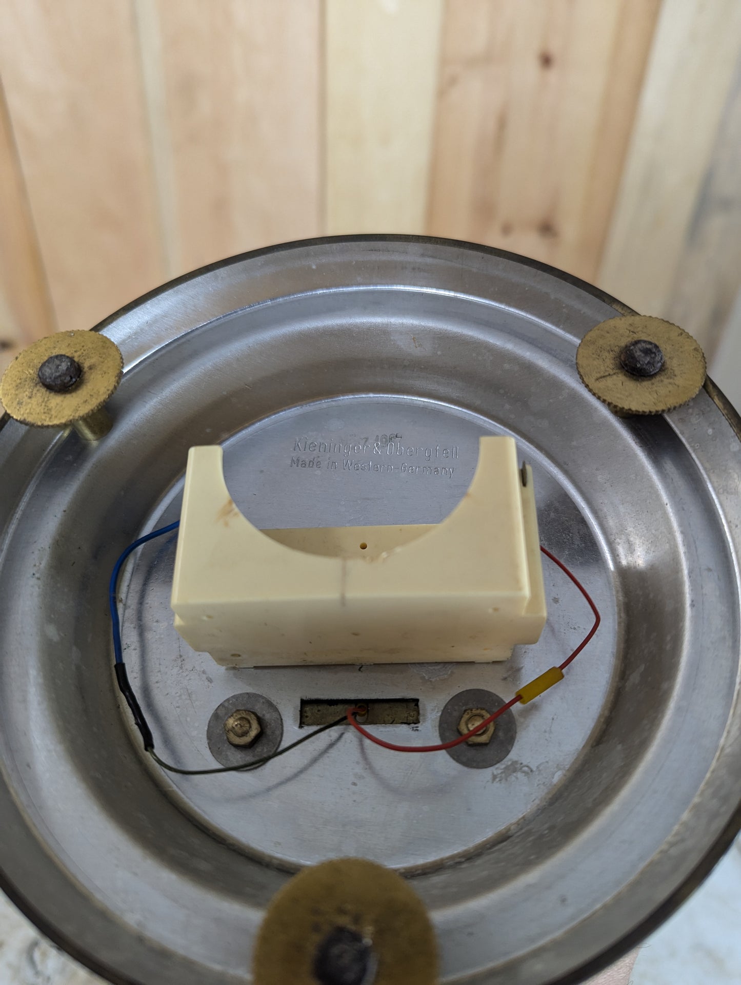 Kundo Clock