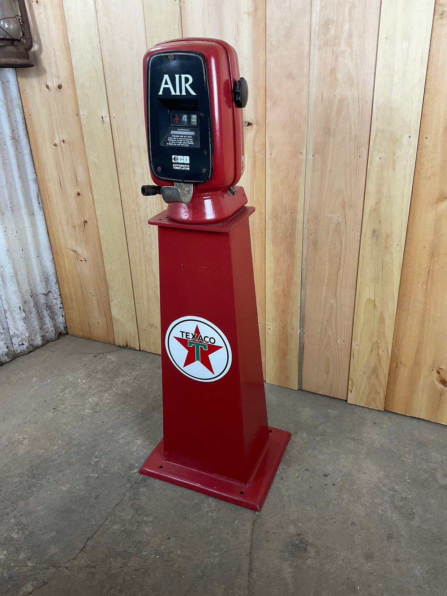 Eco Automatic Tireflator on Texaco Stand