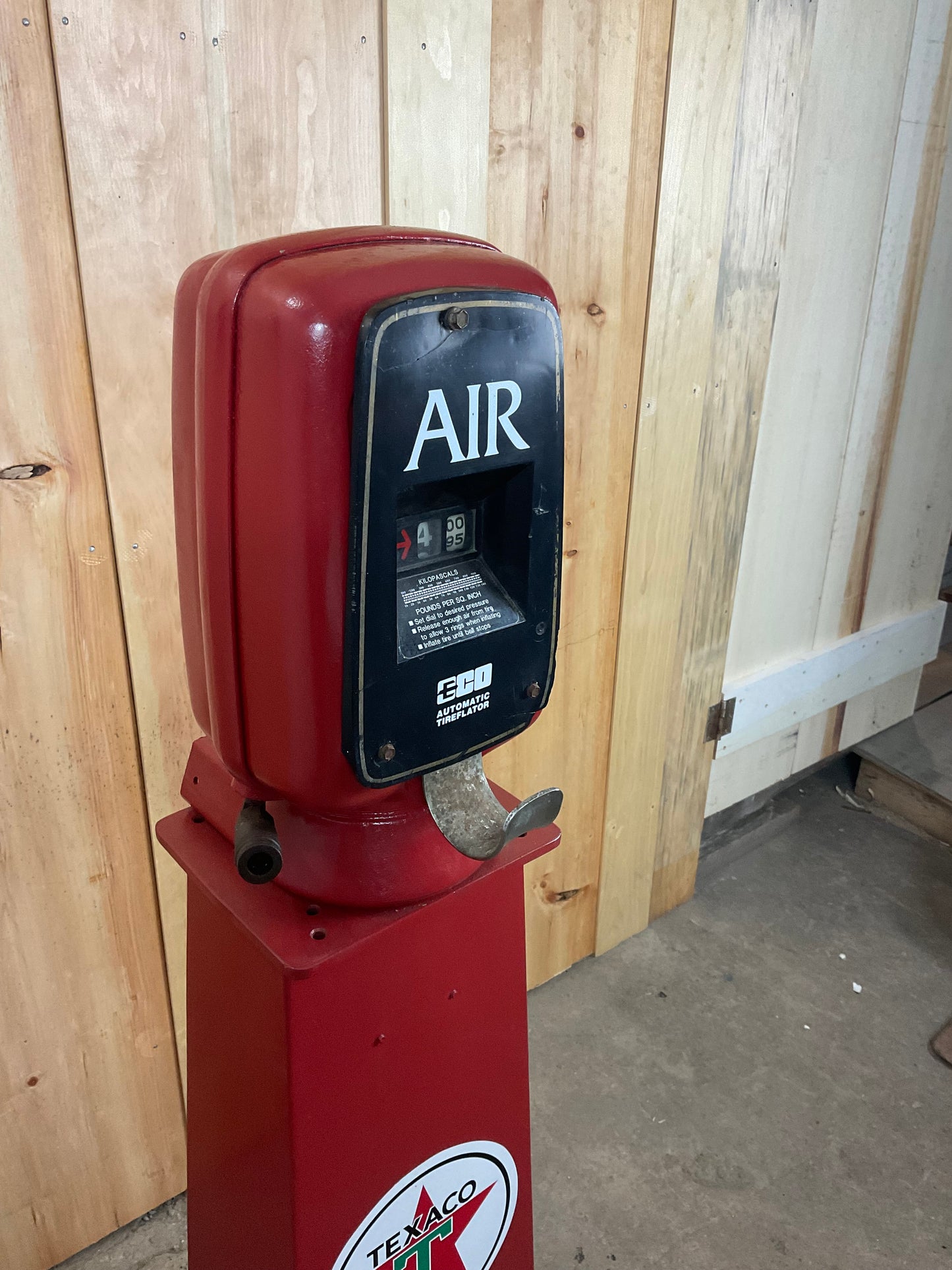 Eco Automatic Tireflator on Texaco Stand