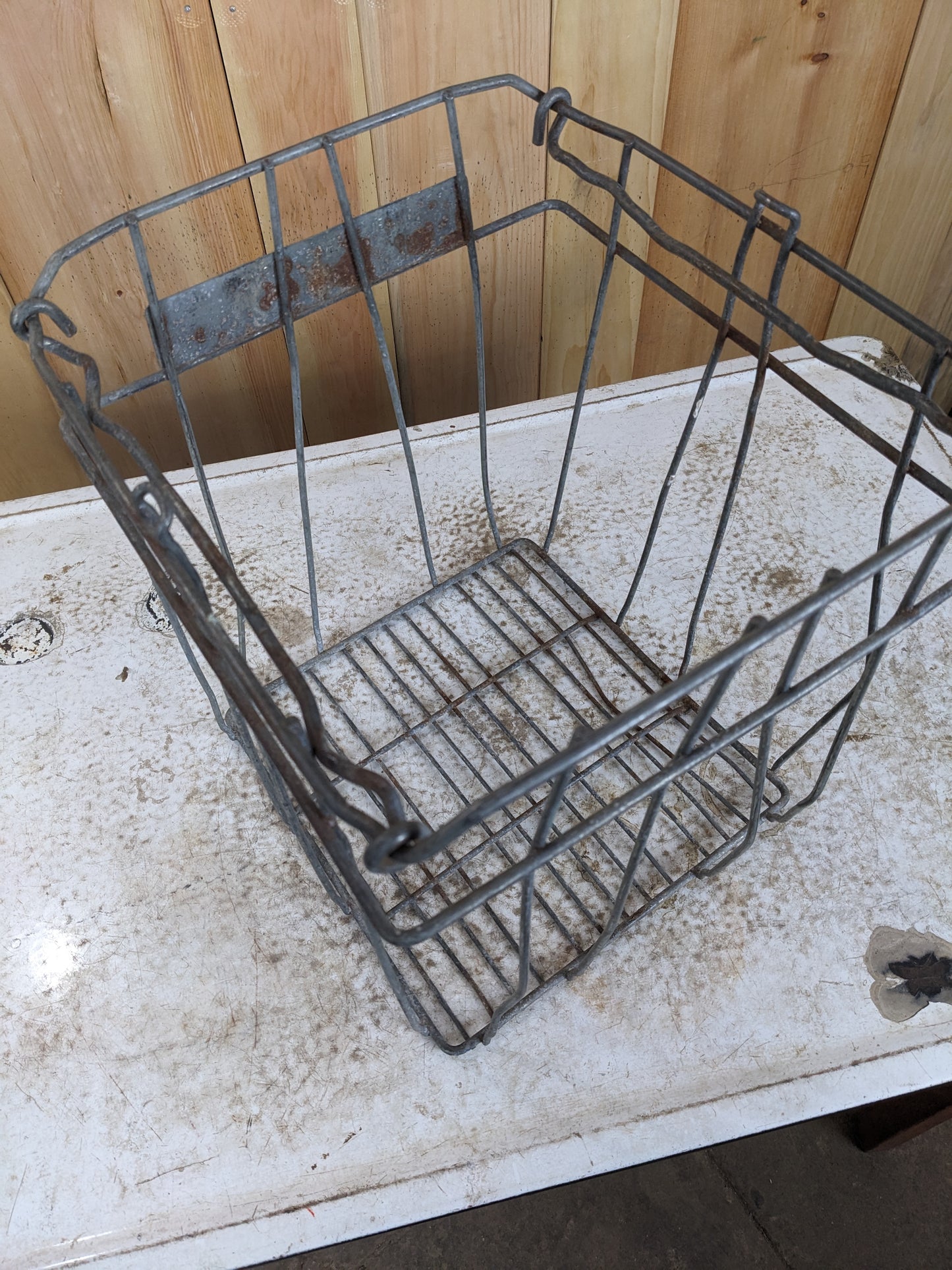 Vintage Burnbrae Farms Wire Egg Carton Holder