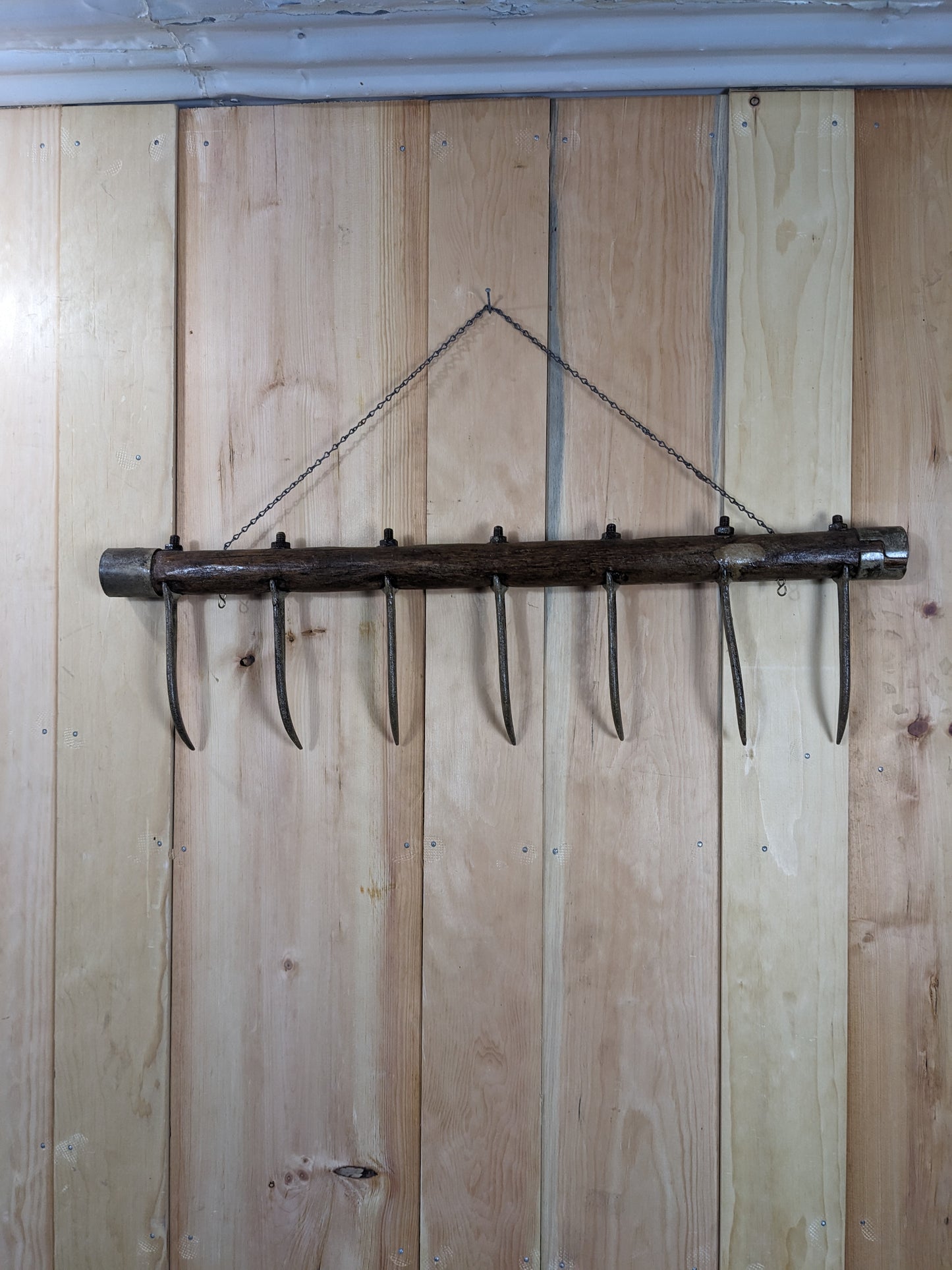 Vintage Harrow Wall Feature