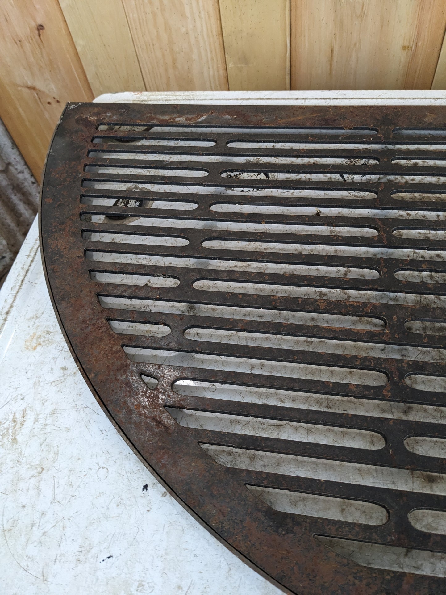 Metal Semi Circle Platform