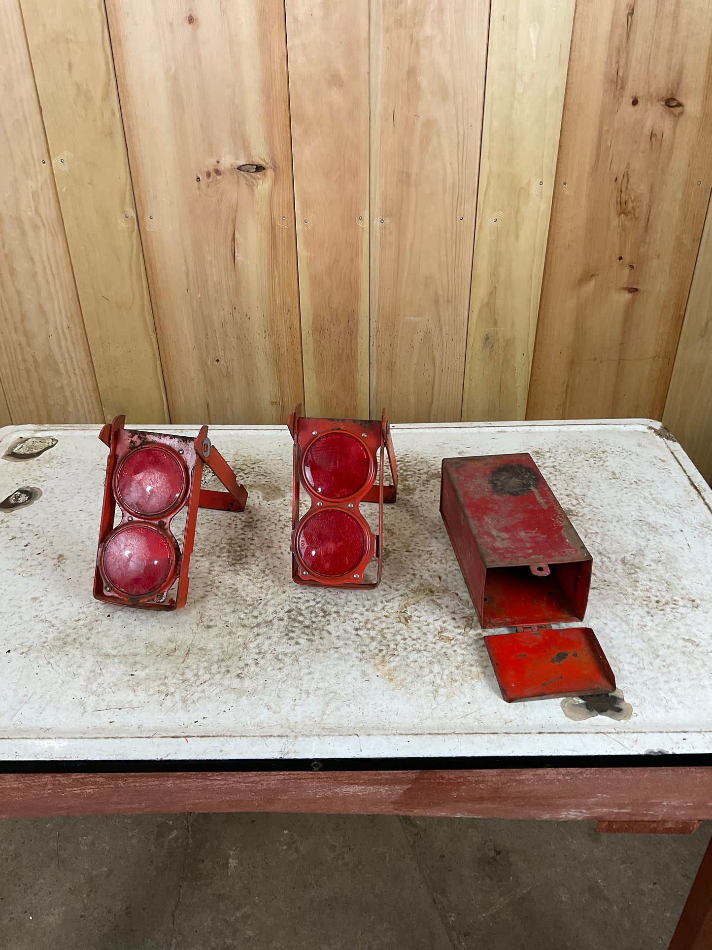 2 Roadside Safety Reflectors in Original Metal Box