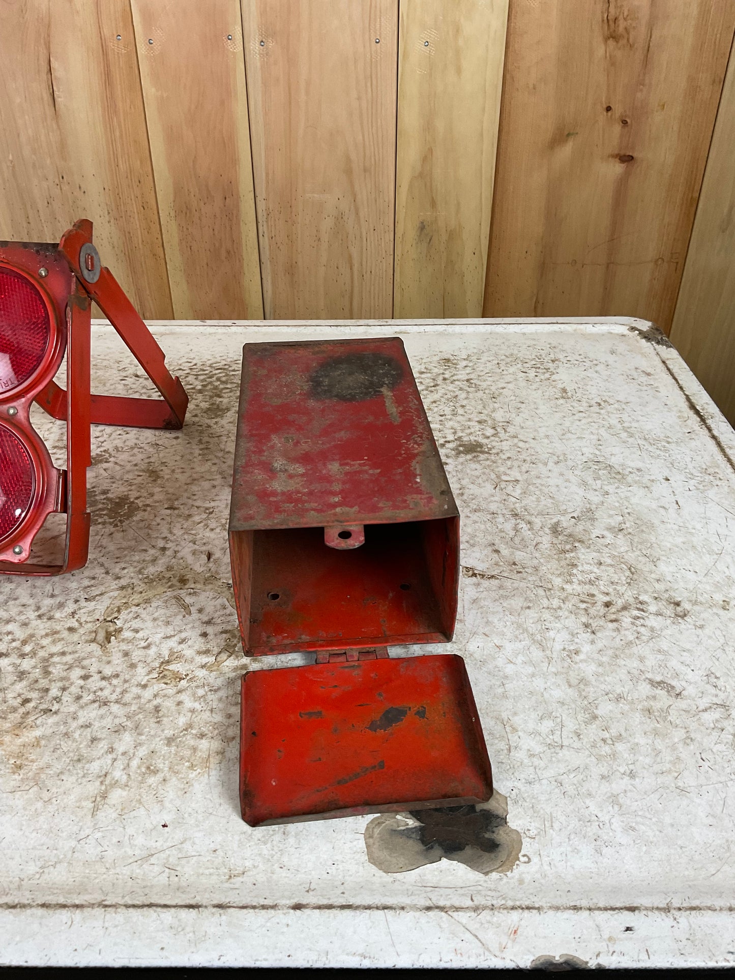 2 Roadside Safety Reflectors in Original Metal Box