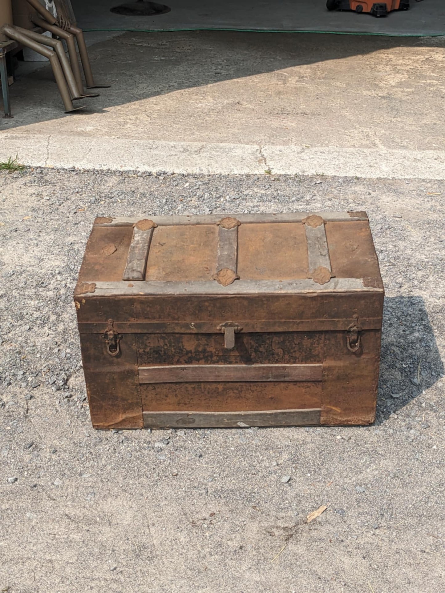 Rustic Trunk