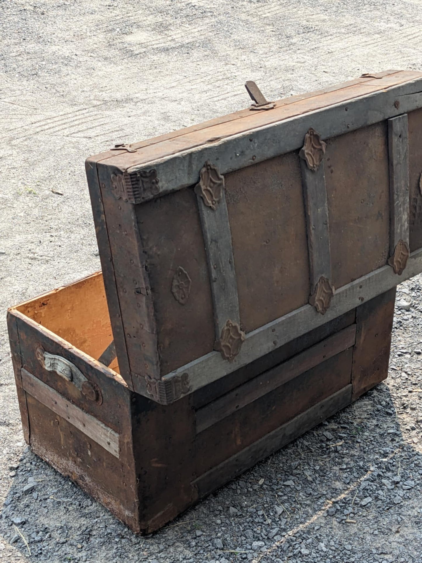Rustic Trunk