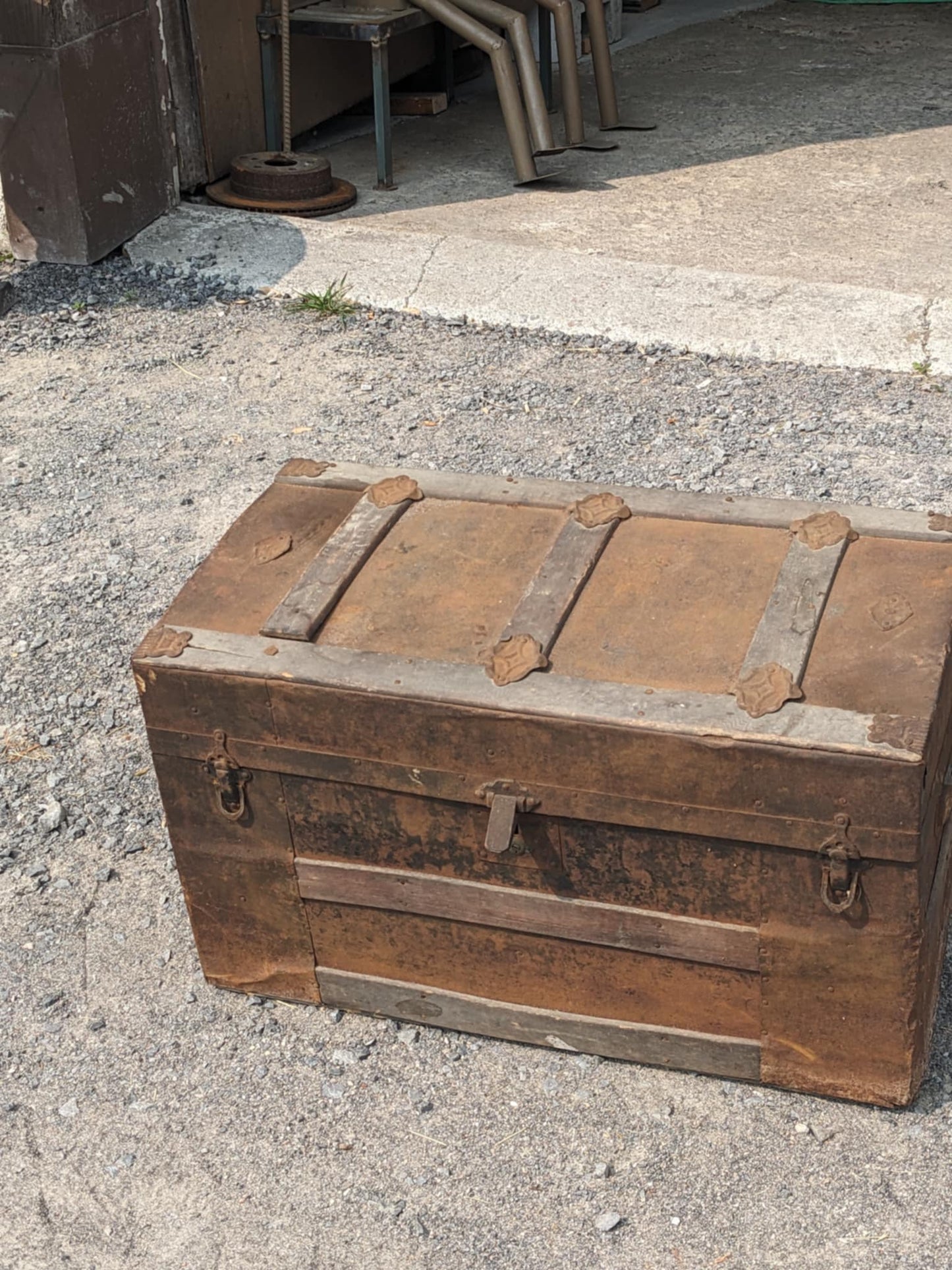 Rustic Trunk
