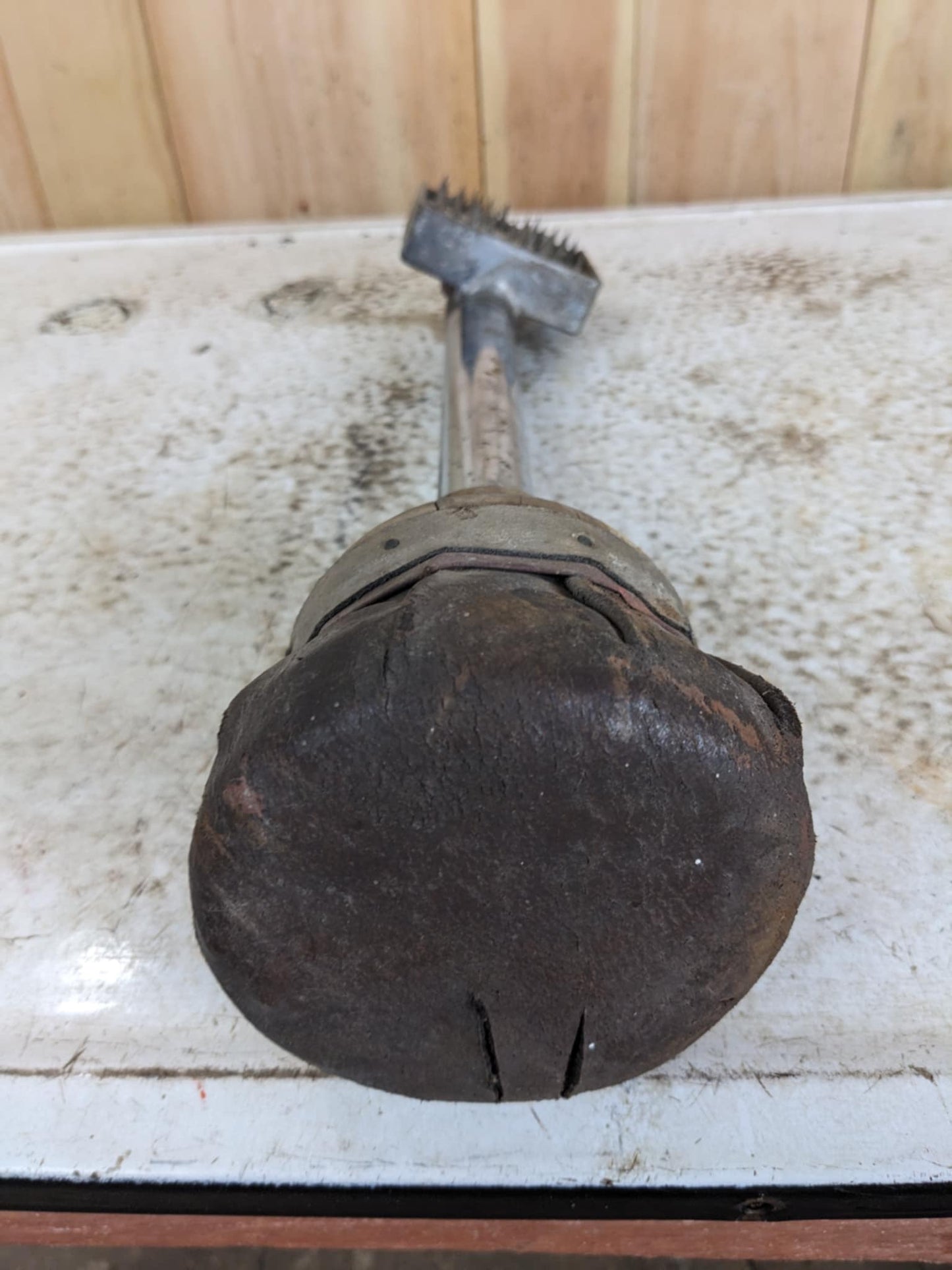 Vintage Roberts Made Rite Carpet Stretcher Kicker