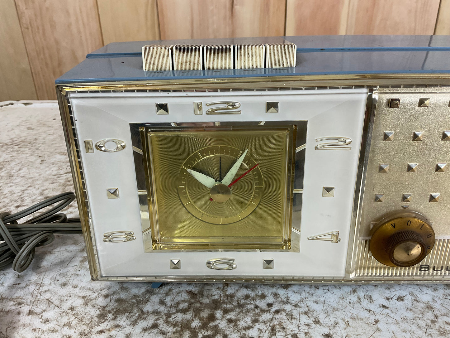 Vintage Bulova Clock Radio Model 190 Series