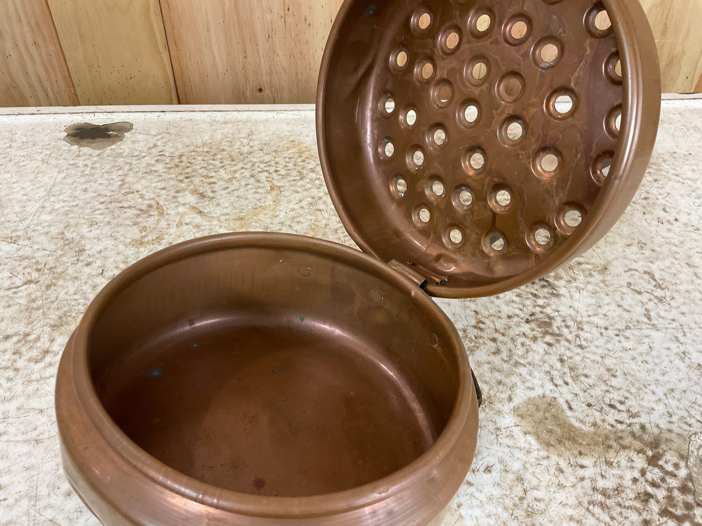 Antique Copper Bed Warmer with Metal Handle