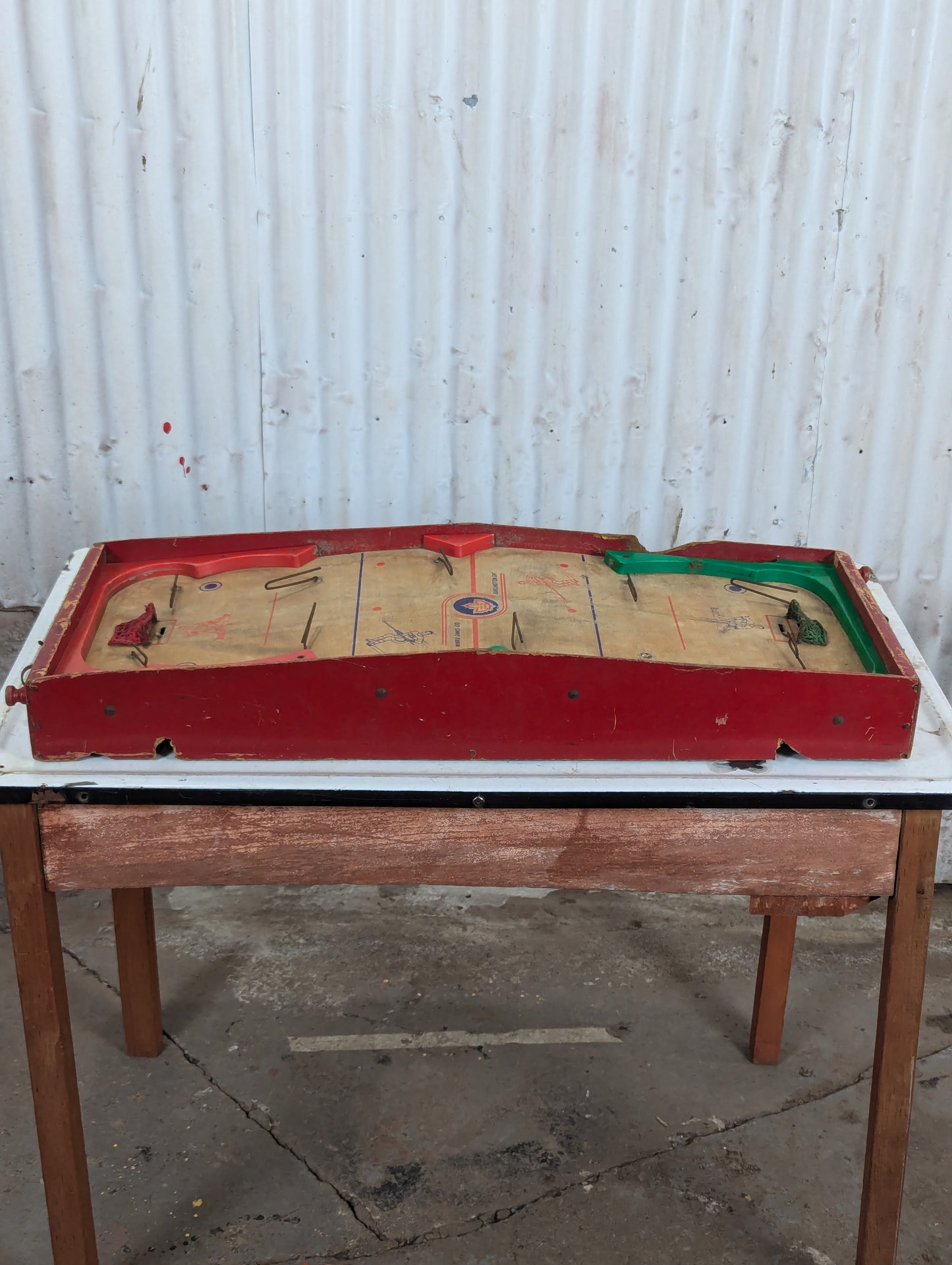 Vintage Munro Table Top Hockey Game