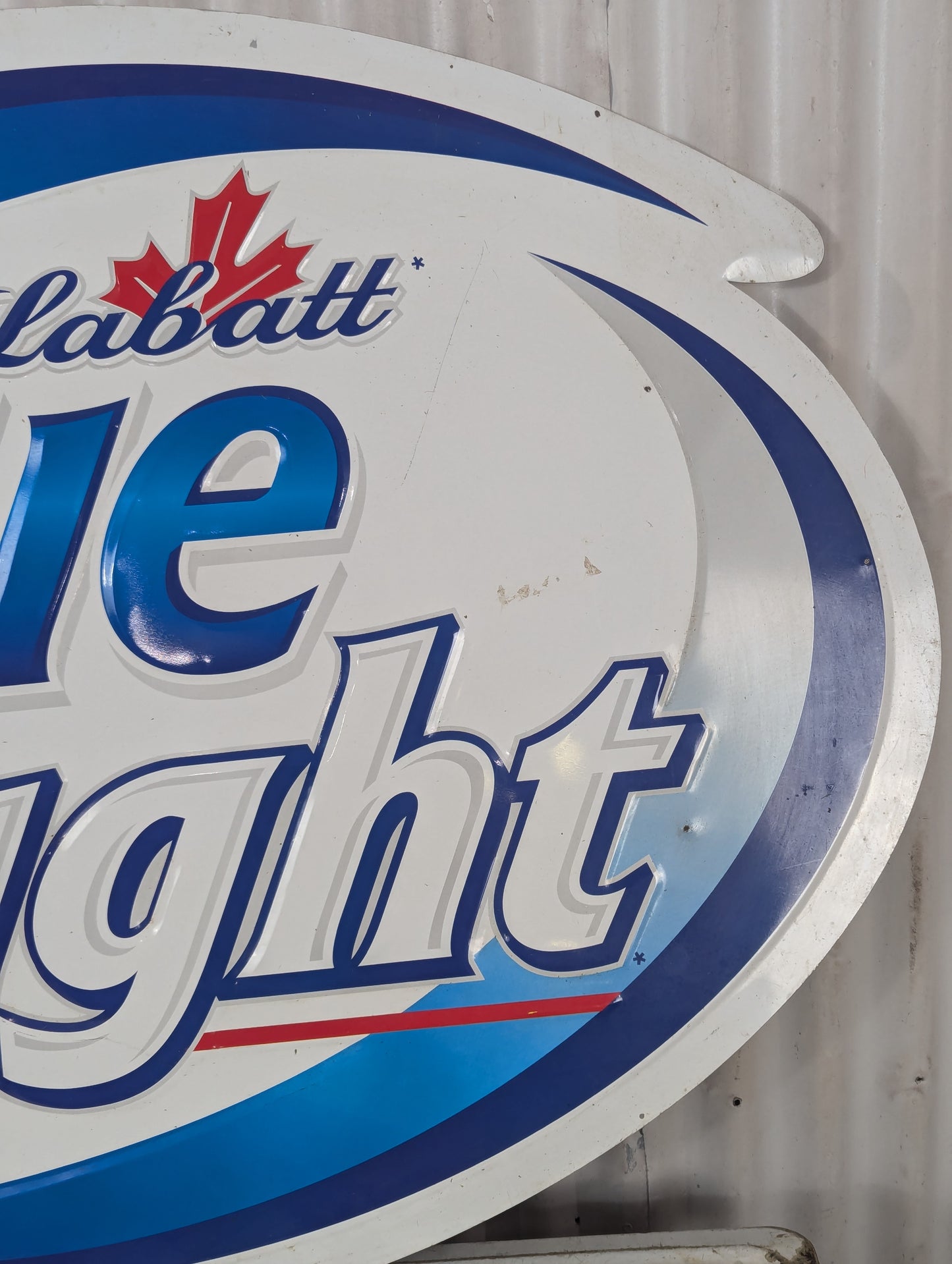 Metal Labatt Blue Light Sign