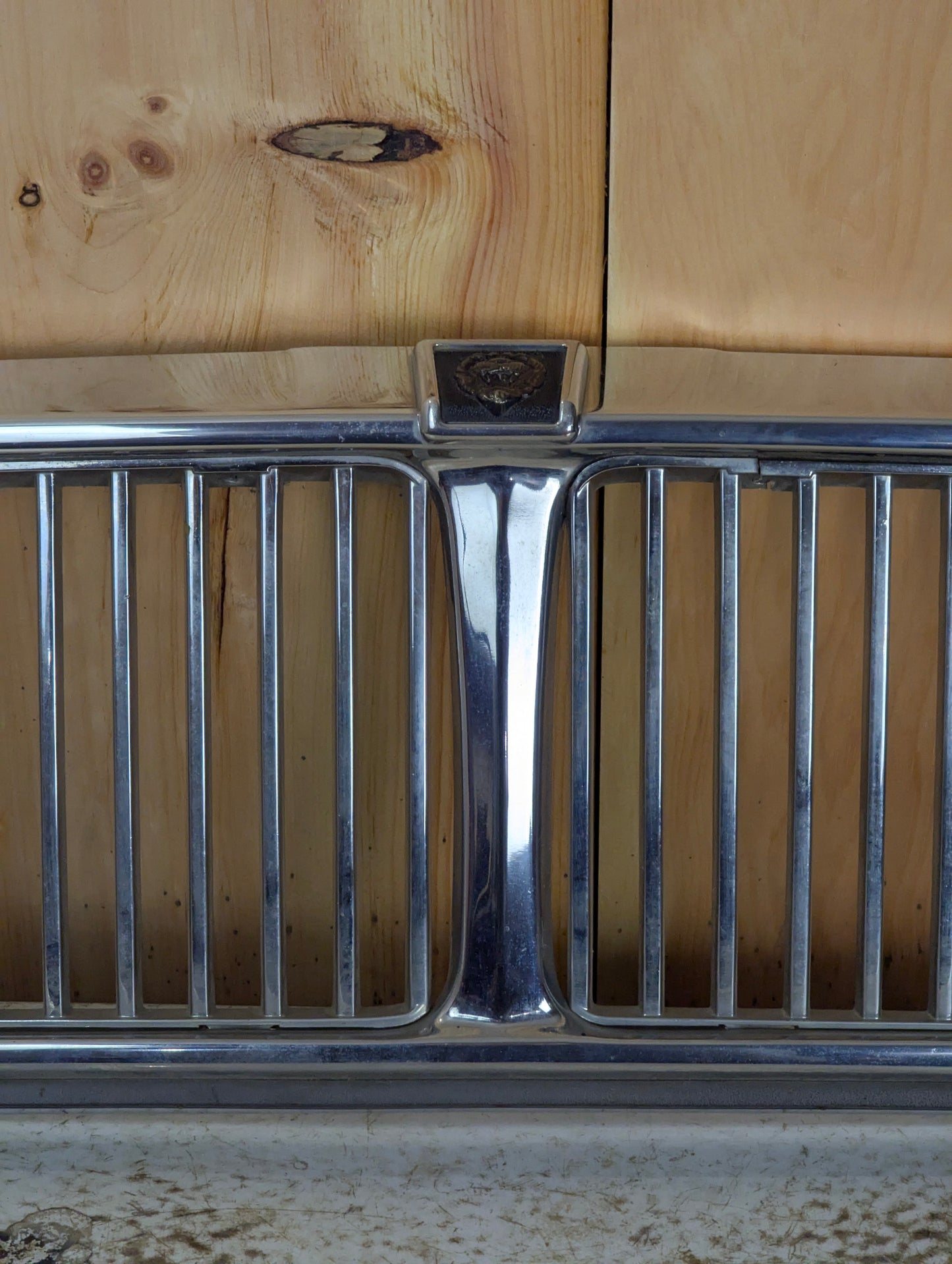 Jaguar XJ6 Chrome Grill