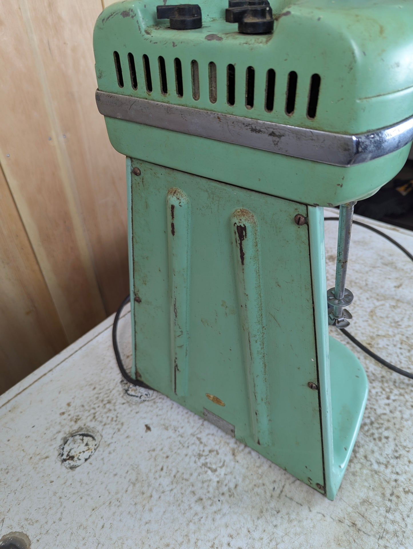 Vintage Hamilton Beach Jadeite 3-Head 40DM Milkshake Mixer
