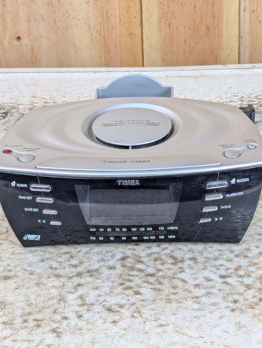 Timex T435B Alarm Clock Radio with Line In