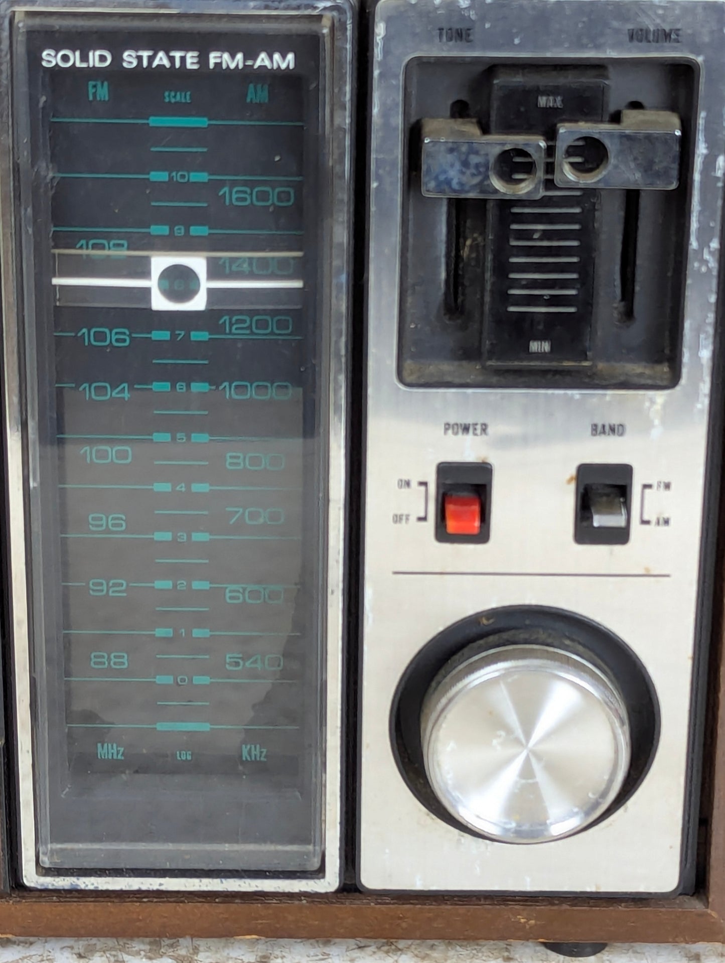 Vintage Juliette Model FR12-66 Solid State Table Radio