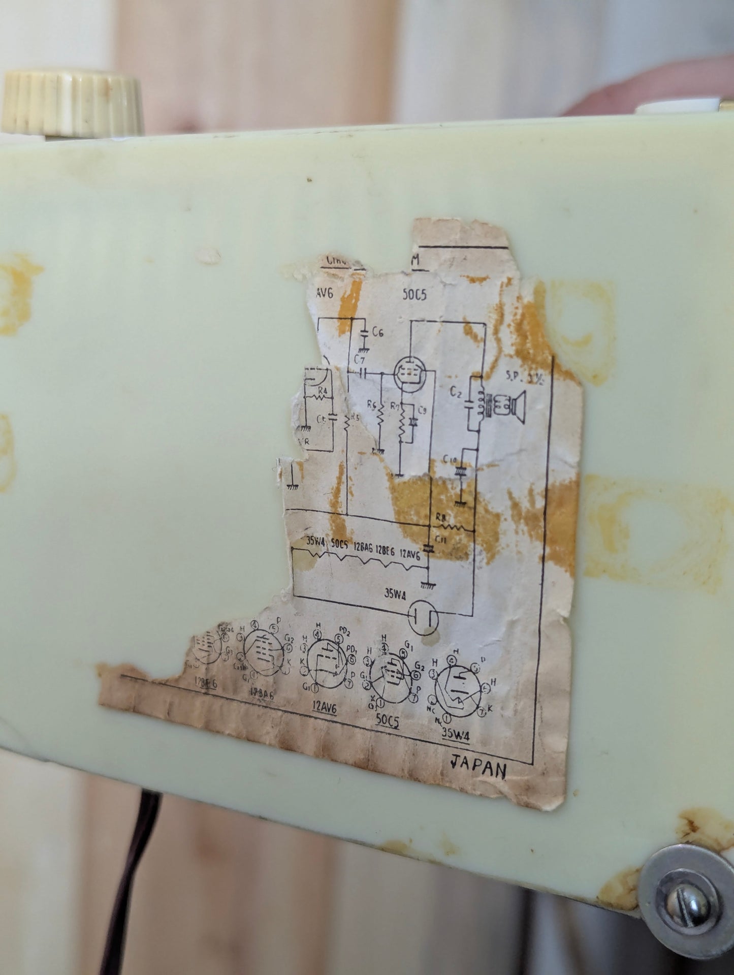 1950’s Valiant Tube Radio