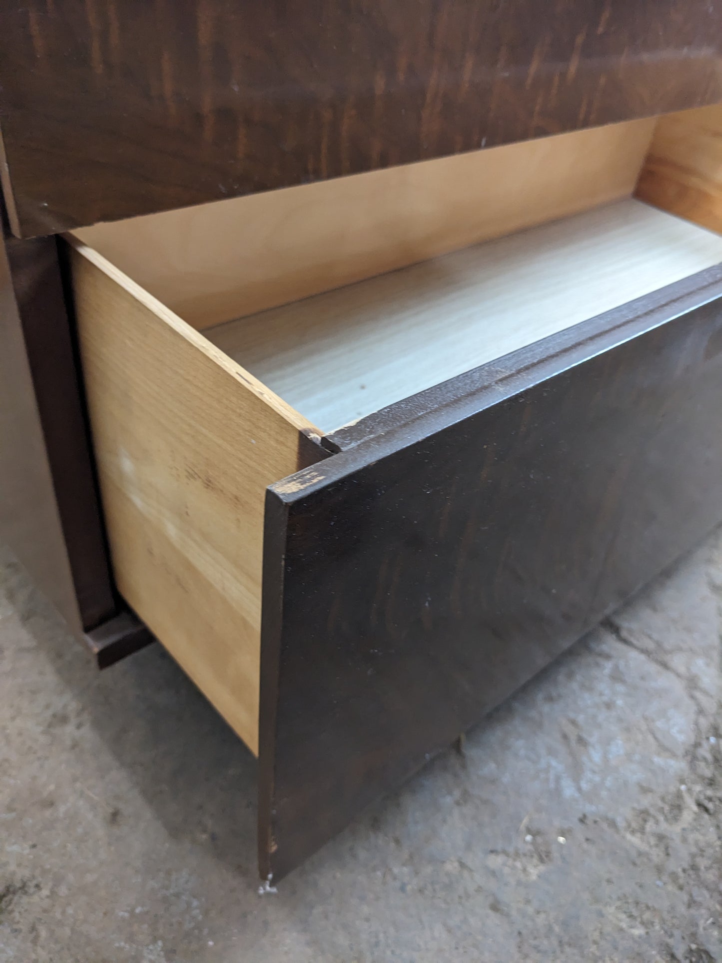 Retro 4 Drawer Dresser