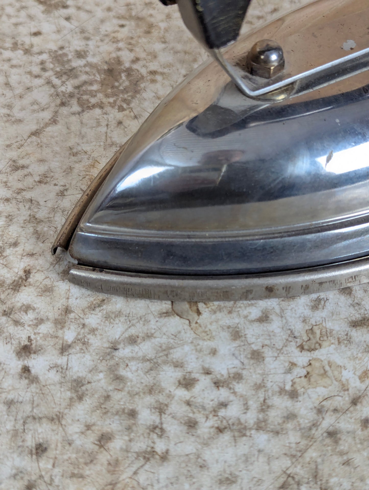 Vintage Superior Electric Iron