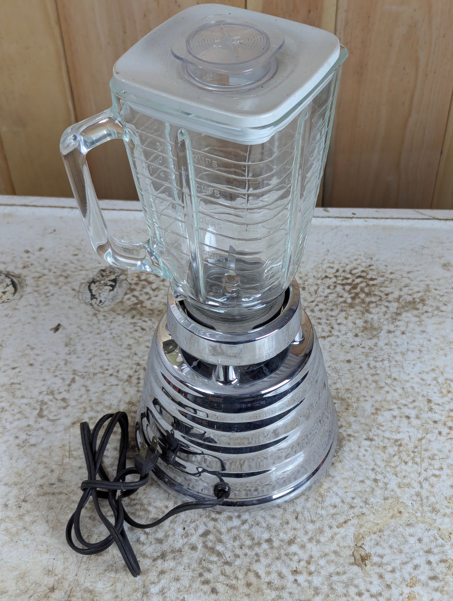 Vintage Osterizer Beehive Style Model 452. Blender