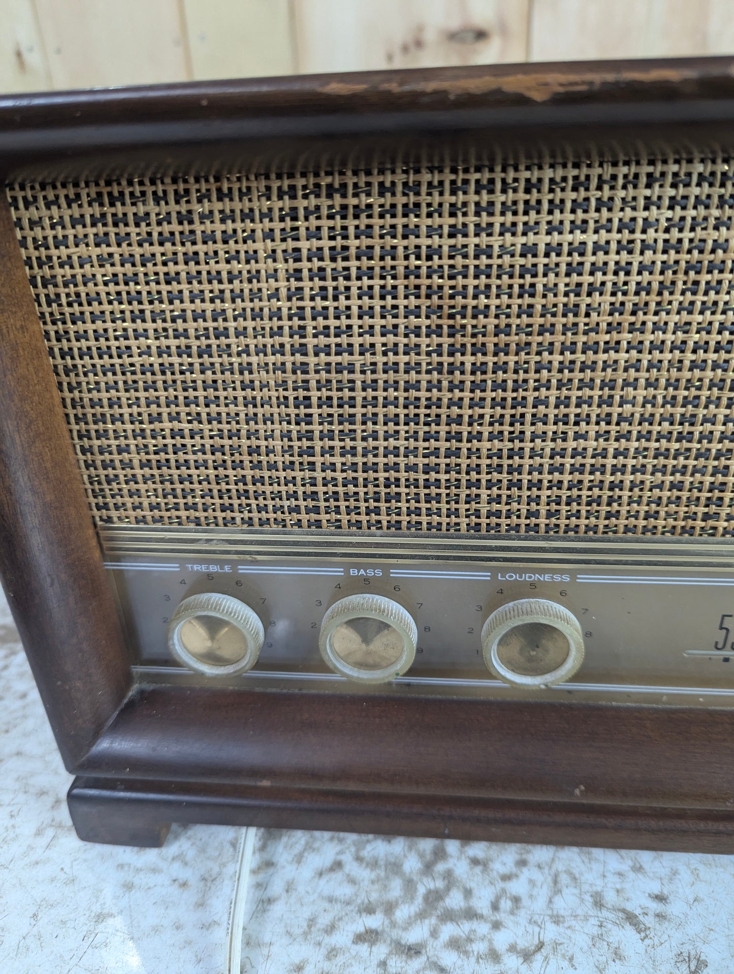 1954 Viking Tube AM Radio Model RM370