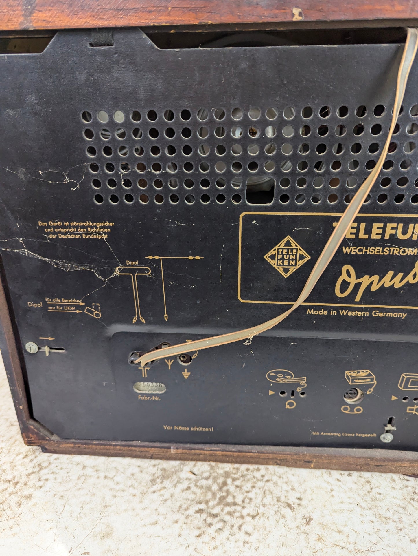1950’s Vintage Telefunken Opus 7 Tube Radio - Works, but Needs Servicing