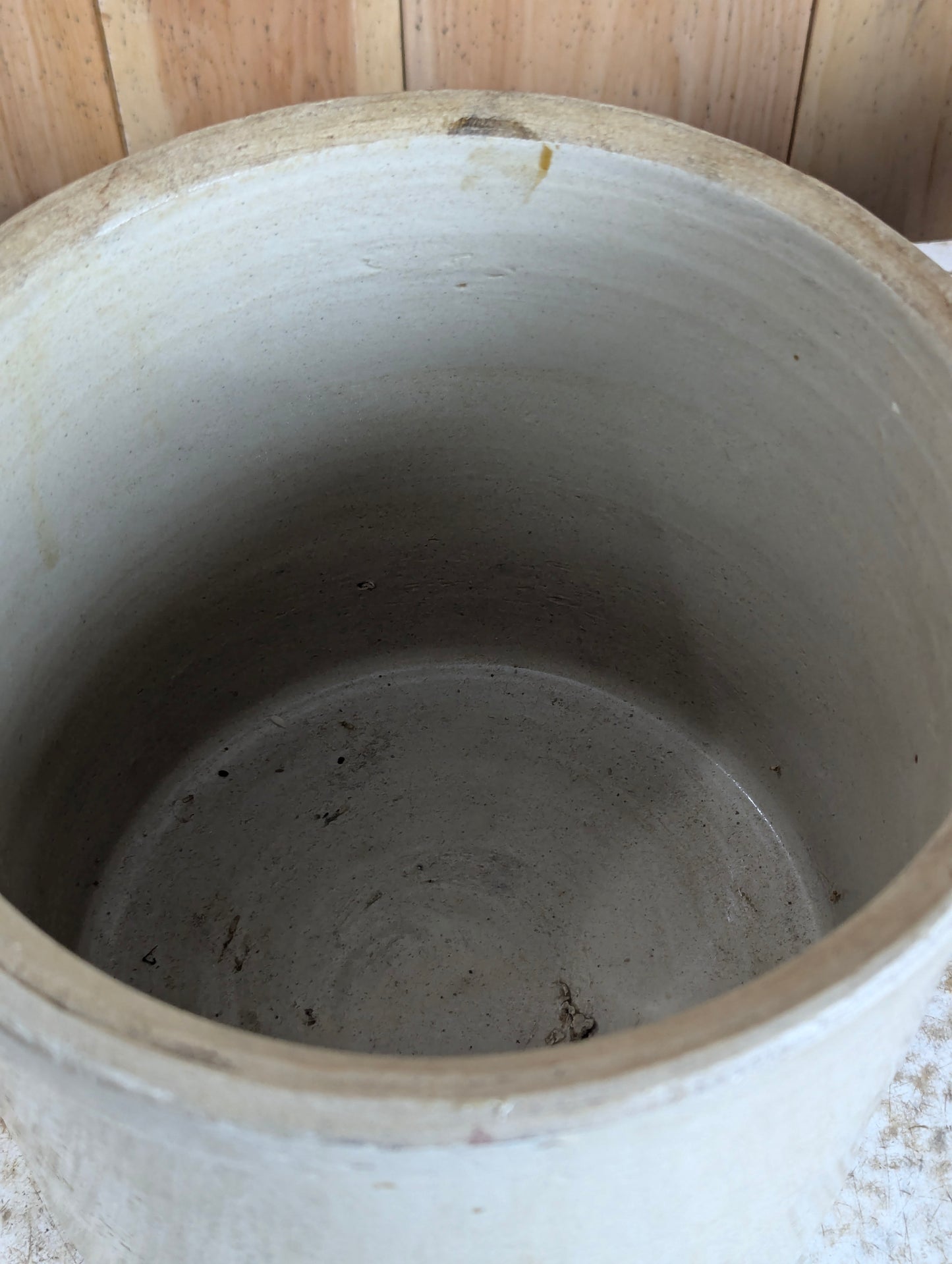 Medalta #2 Crock with Lid
