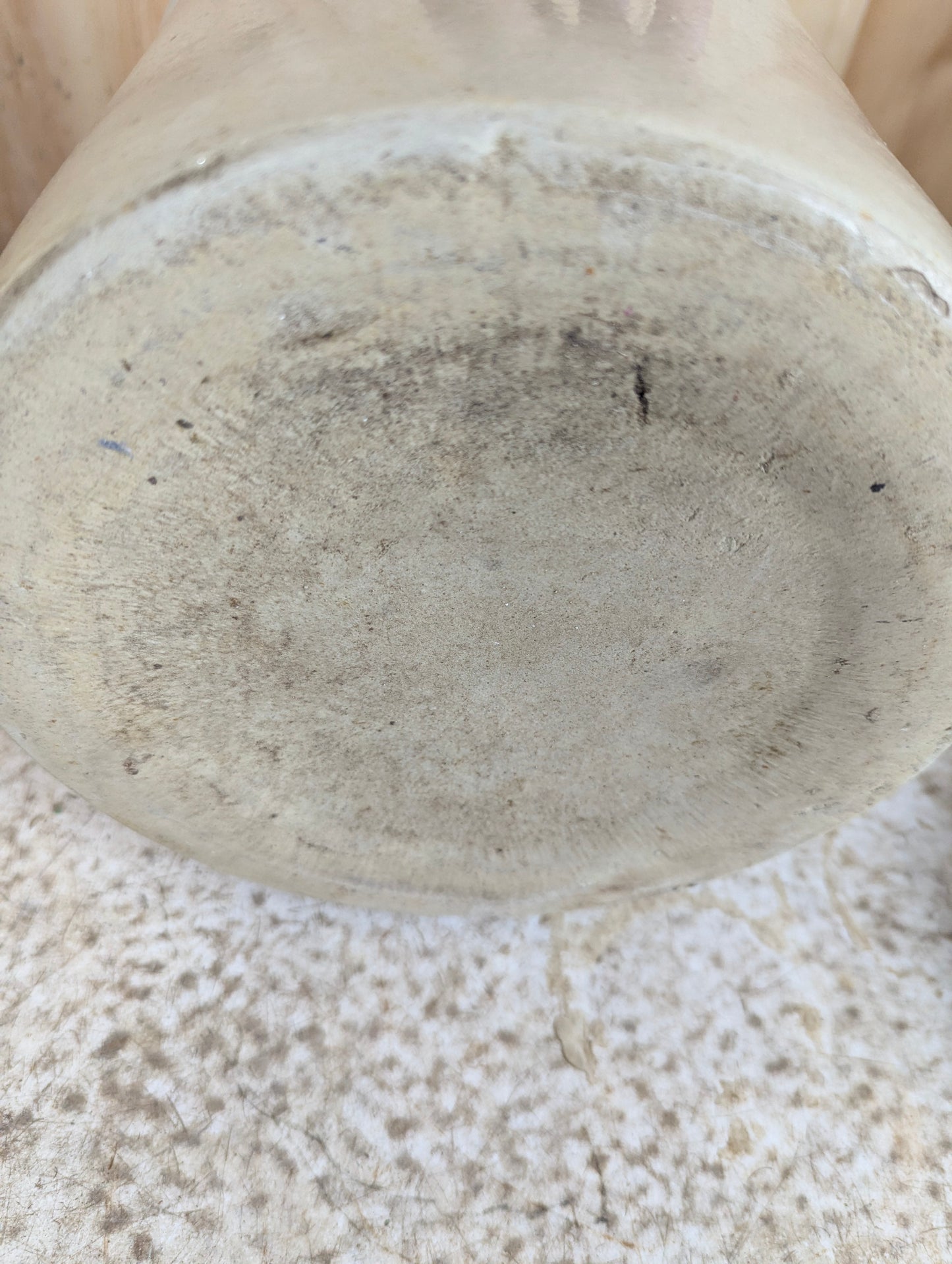 Medalta #2 Crock with Lid