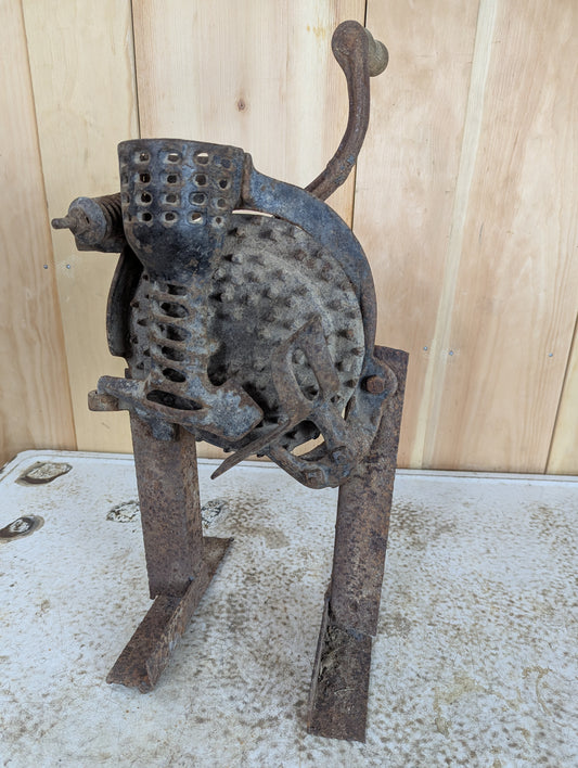 Antique Cast Iron Corn Sheller