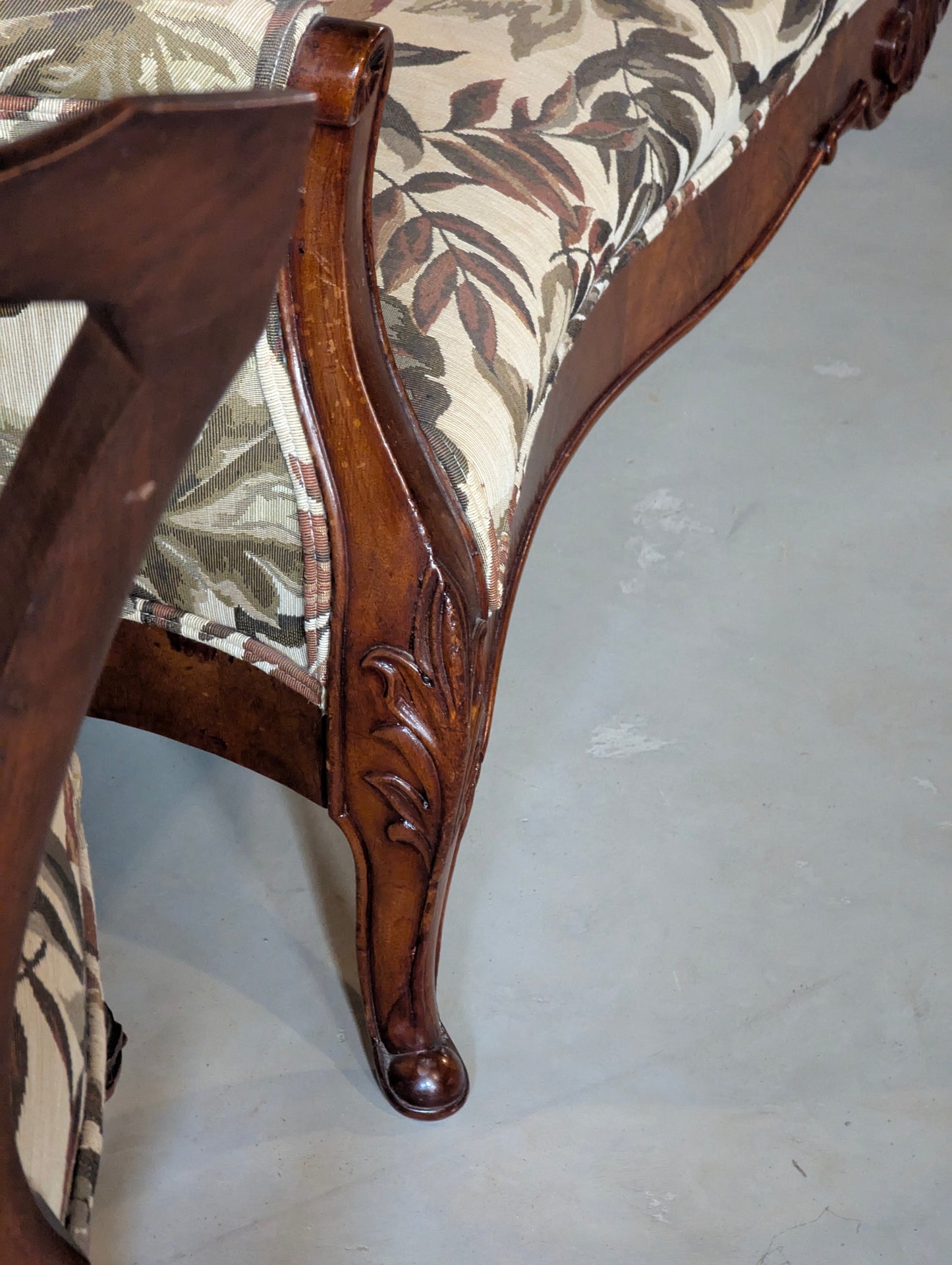 Victorian Furniture Set