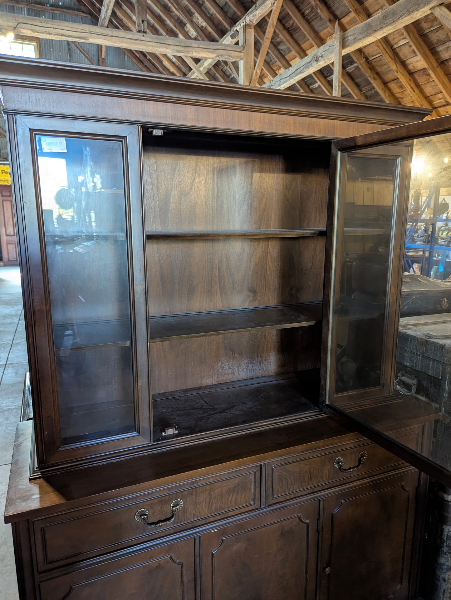 Knechtel Buffet & Hutch