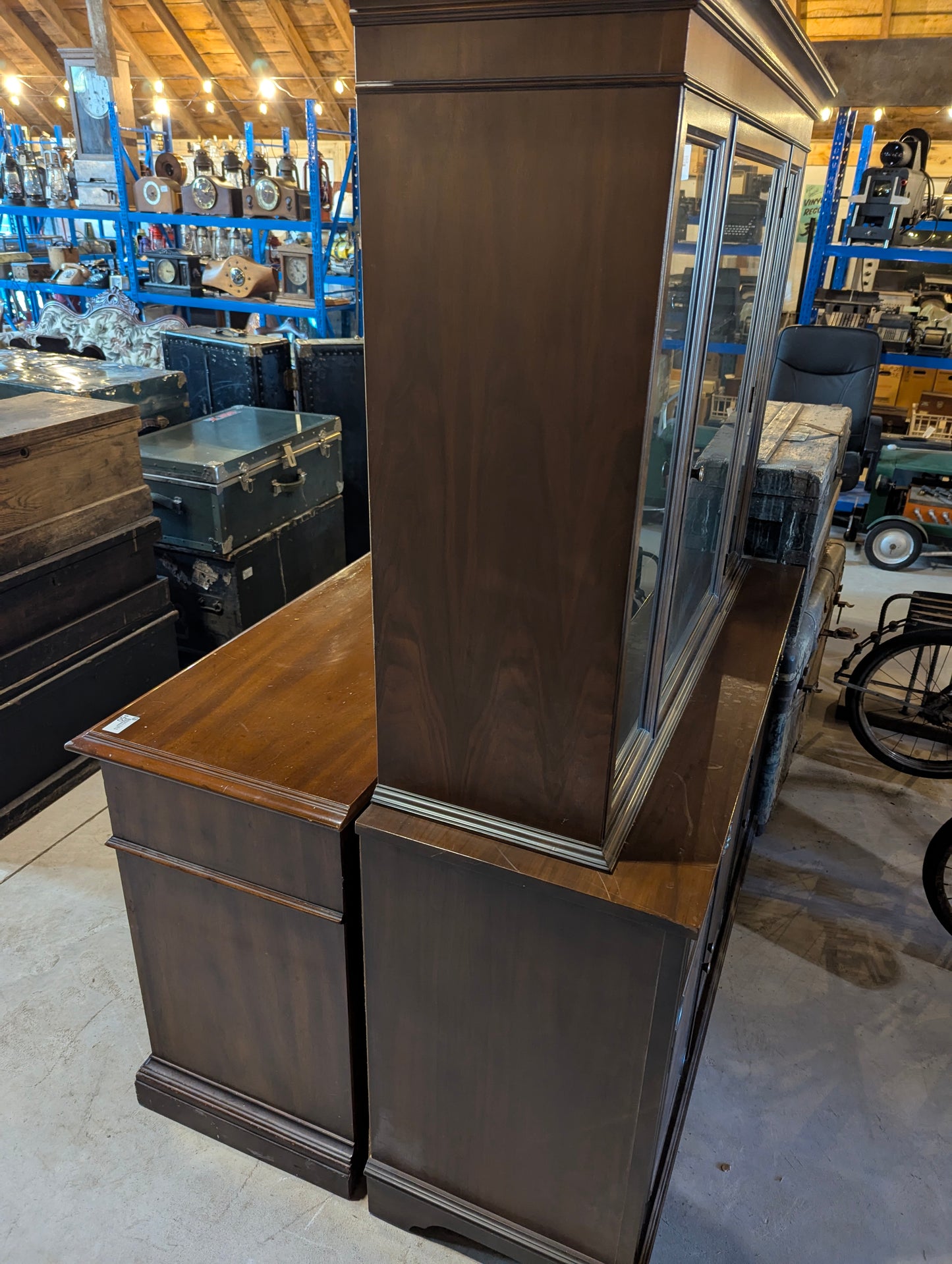 Knechtel Buffet & Hutch