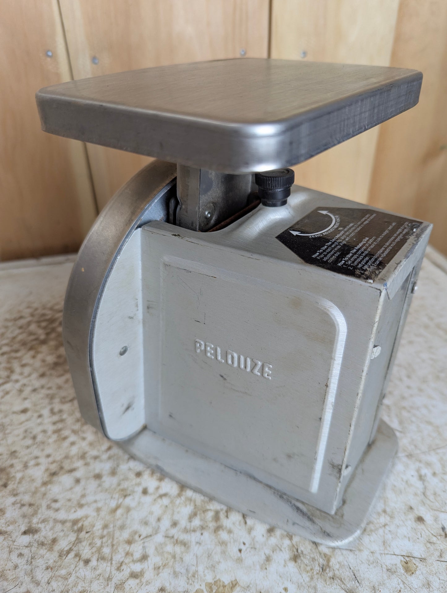 Pelouze Kitchen Scale Model Y32R