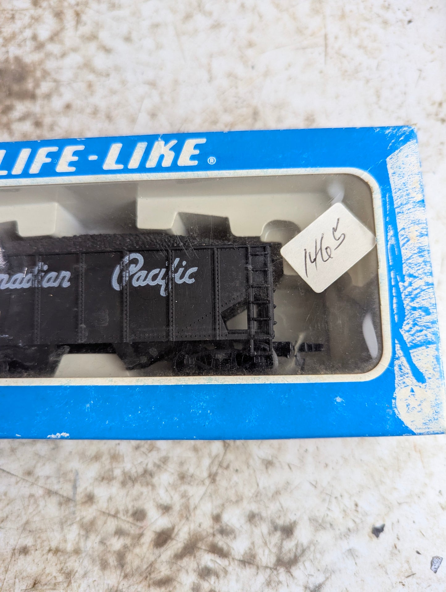 Life-Like HO Scale Canada Pacific #354269 Hopper Car