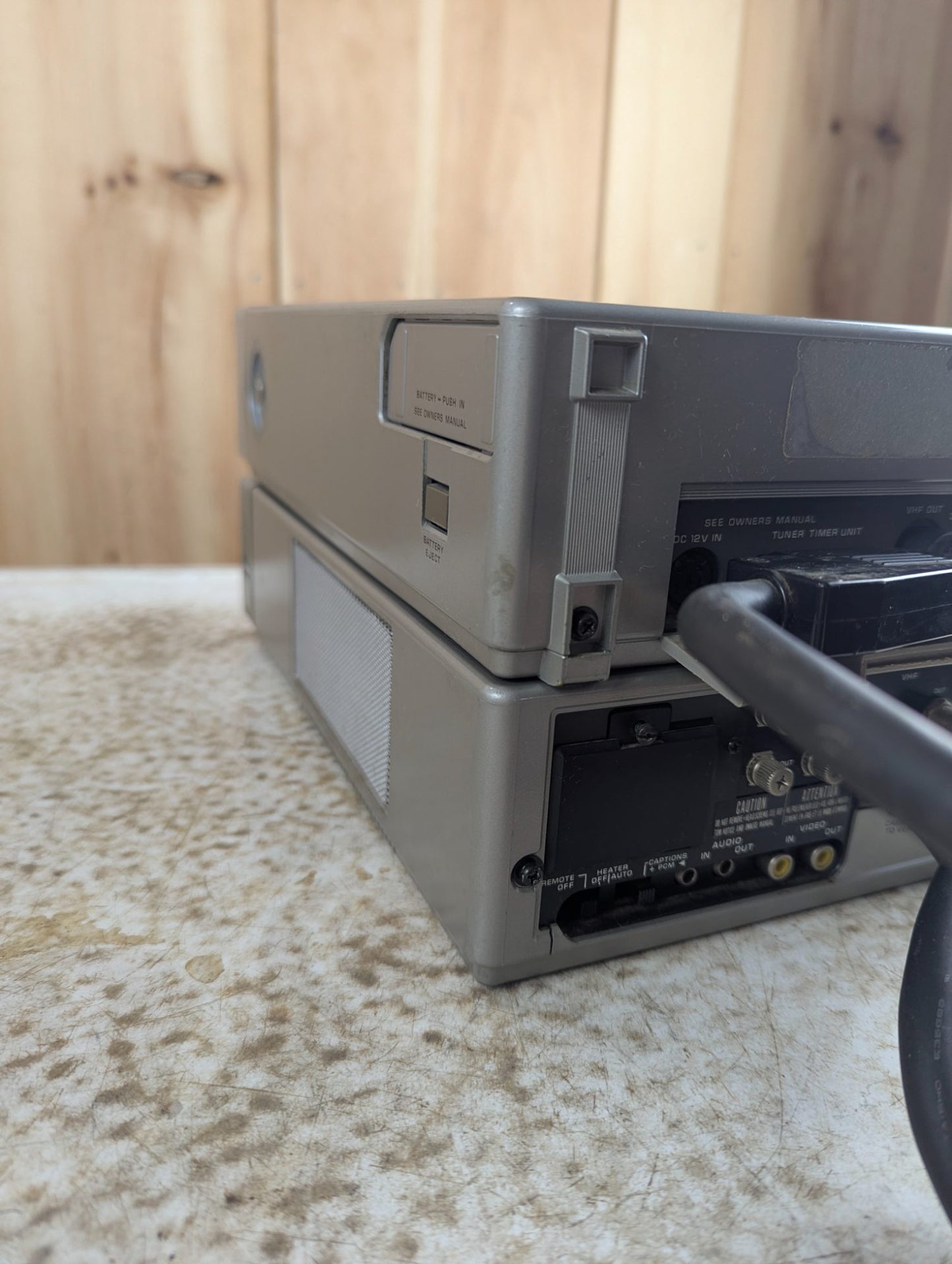 Vintage Zenith Portable Betamax Video Player with Tuner/Timer Dock VR9800 and VRT9850 - Tested Working