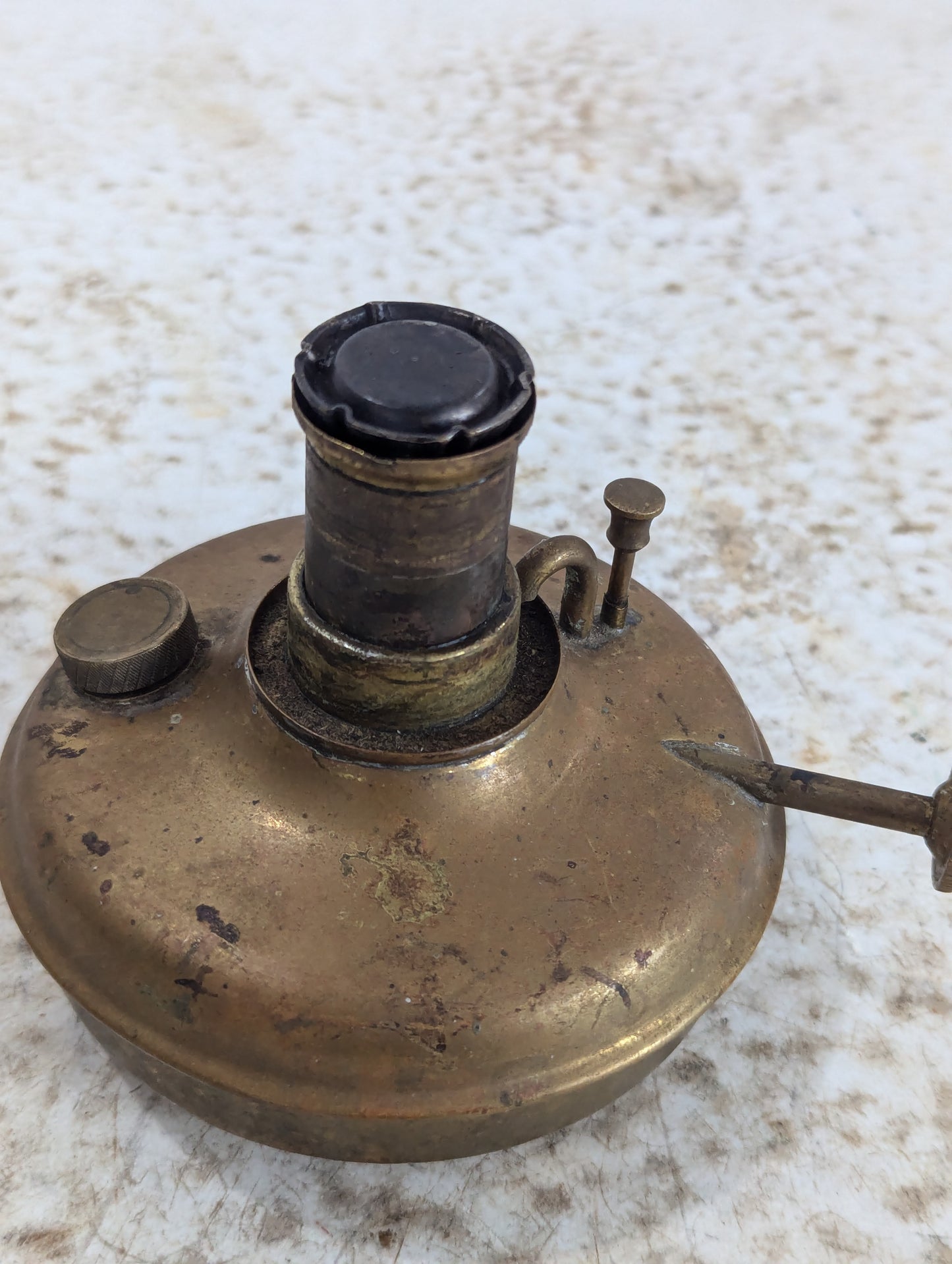 Antique Brass Kerosene Oil Lamp - view 8