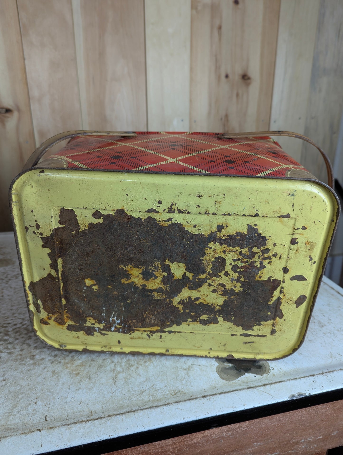 Vintage GSW Tin Picnic Basket - view 3