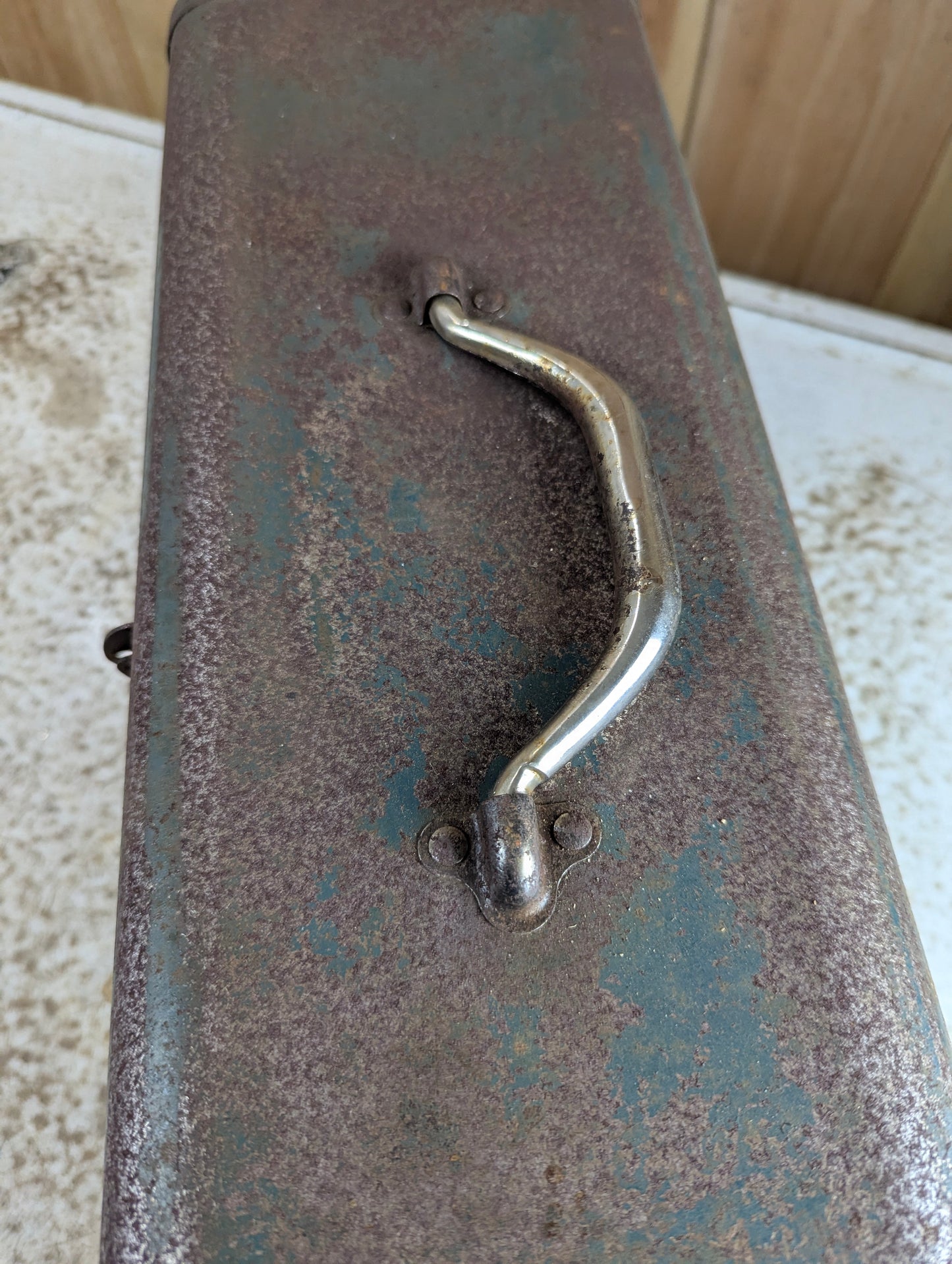 Vintage Metal Tool Box - view 5