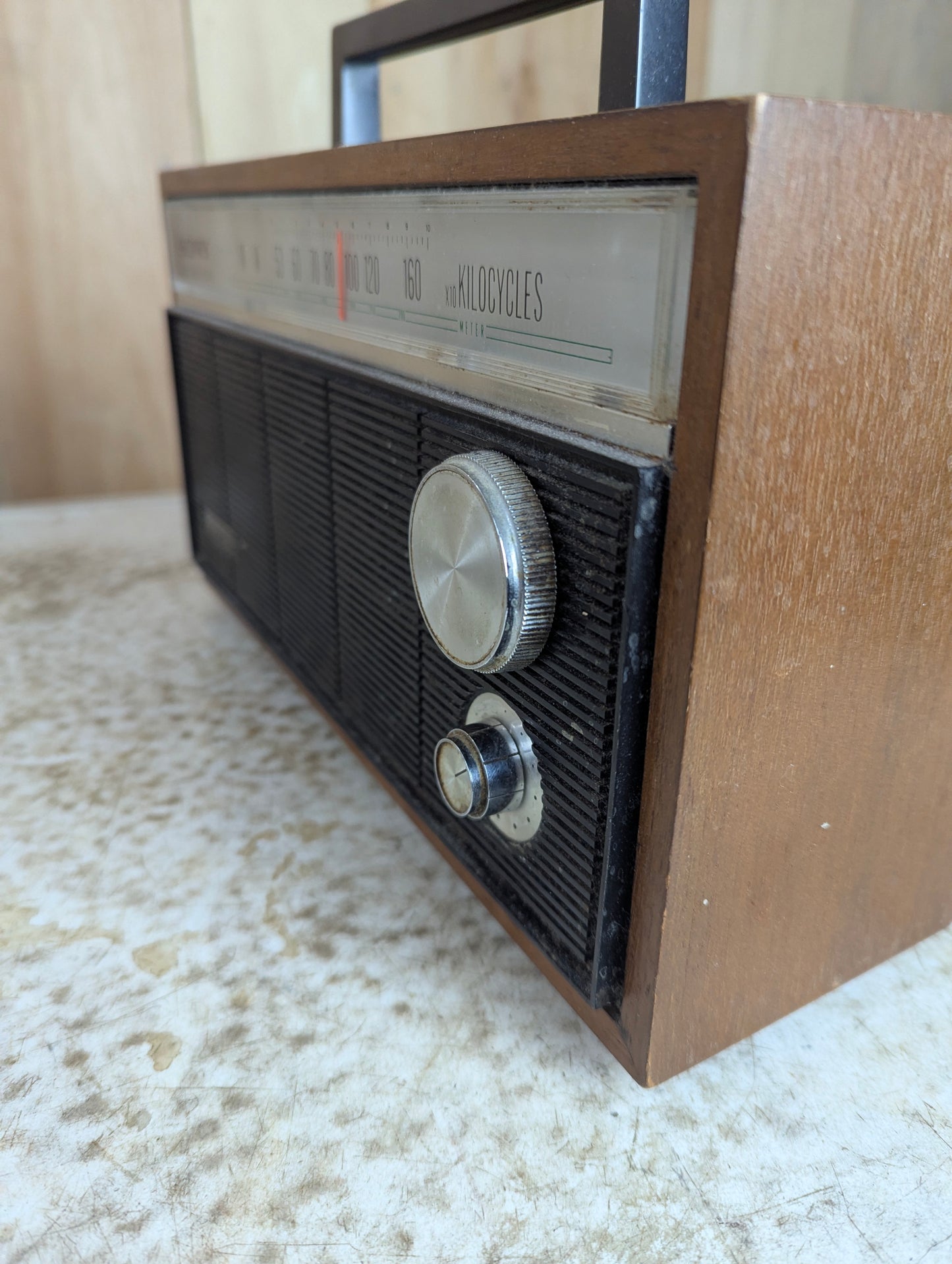 Vintage Sony Solid State Portable AM Radio - view 7