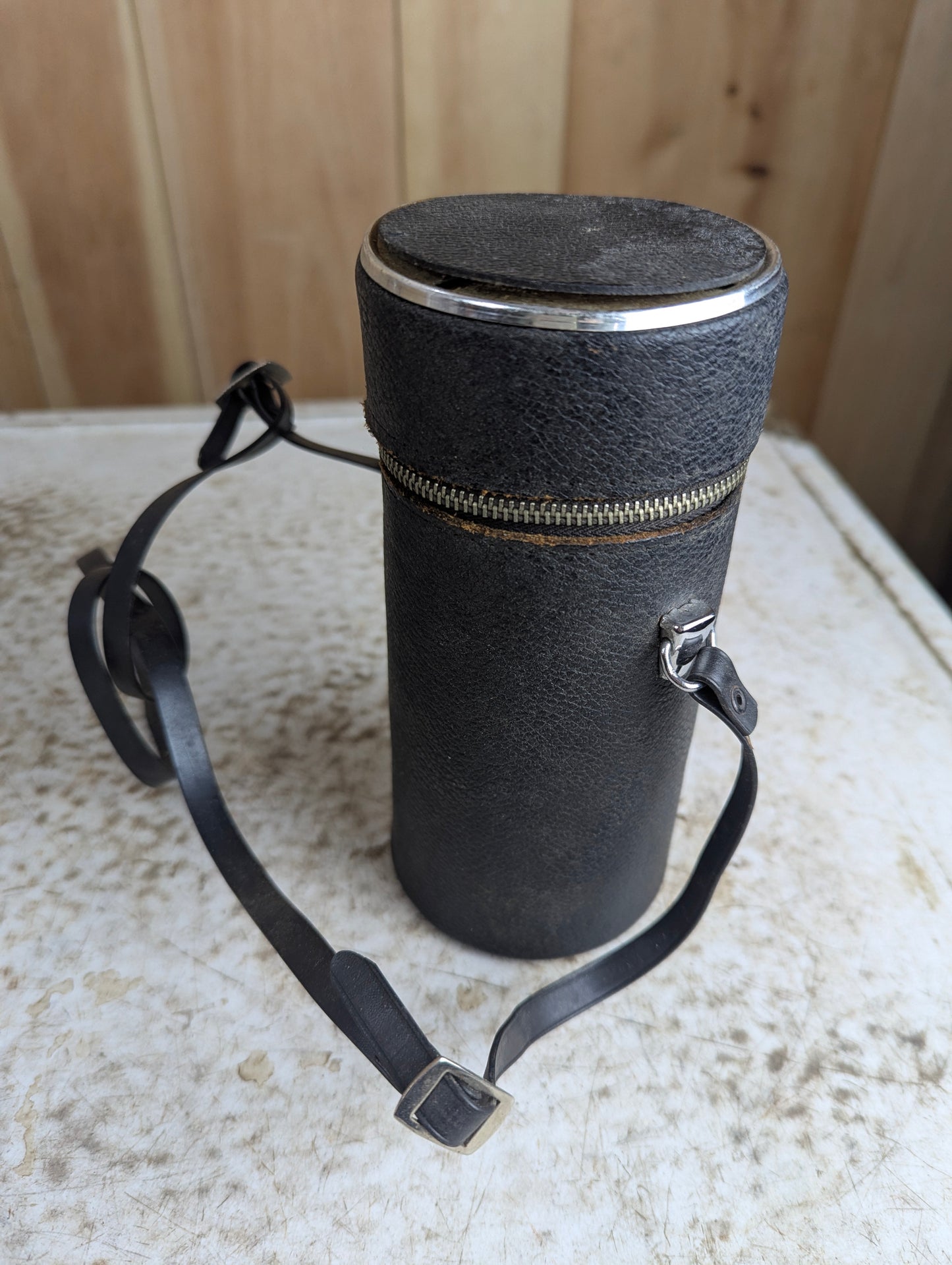 Vintage Universar Auto 200mm f/3.5 Telephoto Camera Lens with Case - view 6