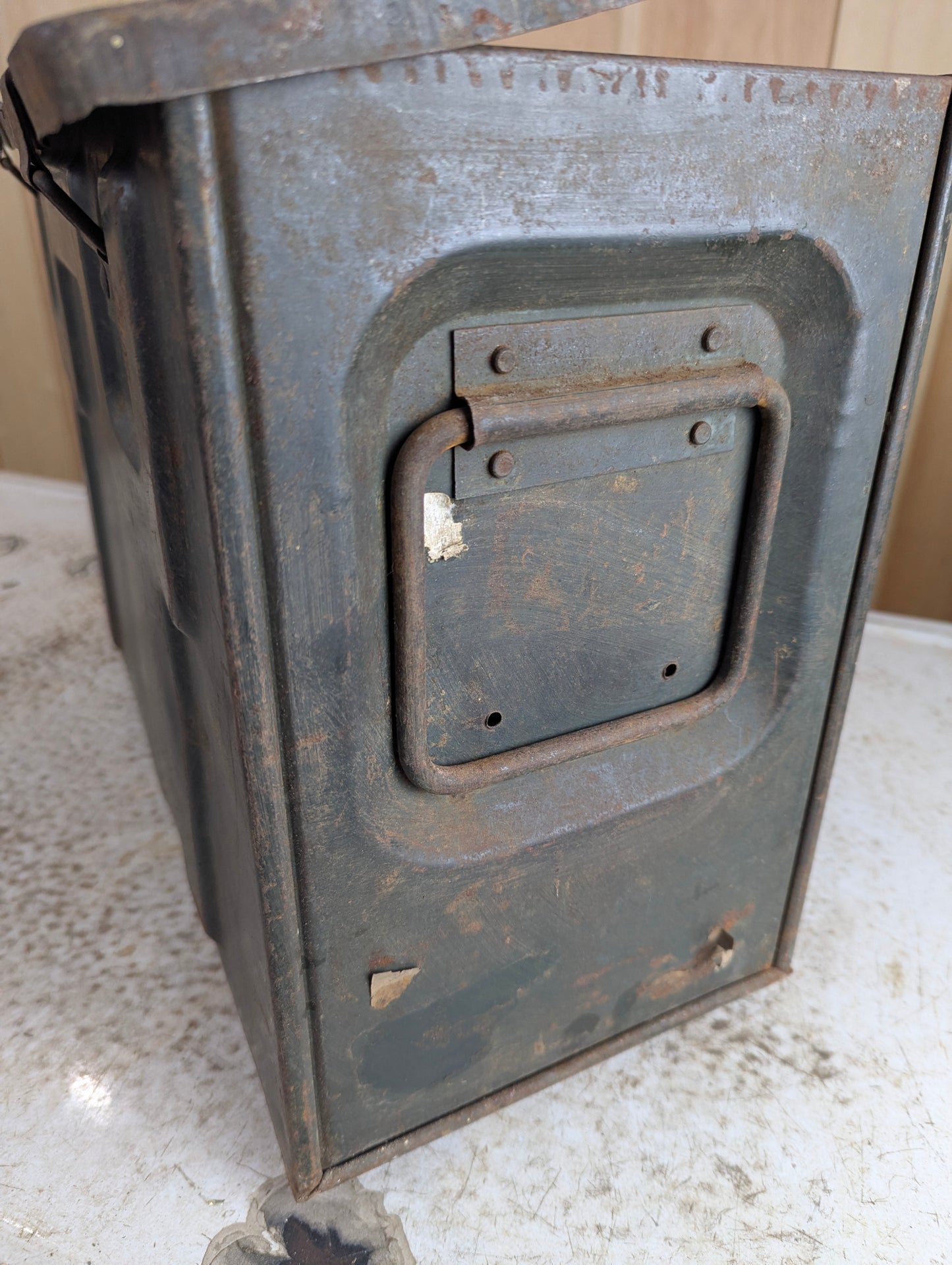 Vintage WW2 B116A MK3 1945 DH/C Military Ammo Box - view 5
