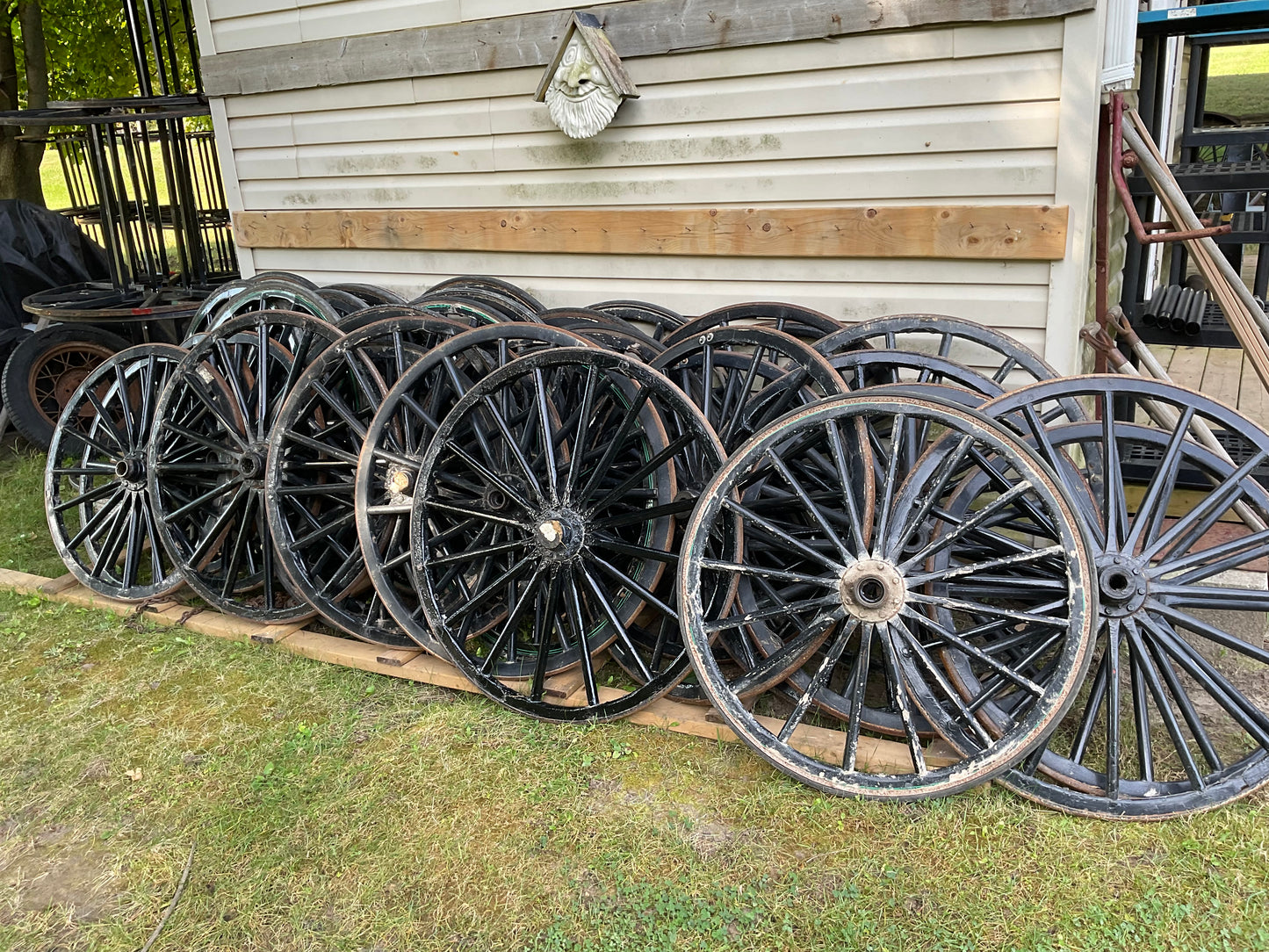 Wooden Wagon Wheels - view 4